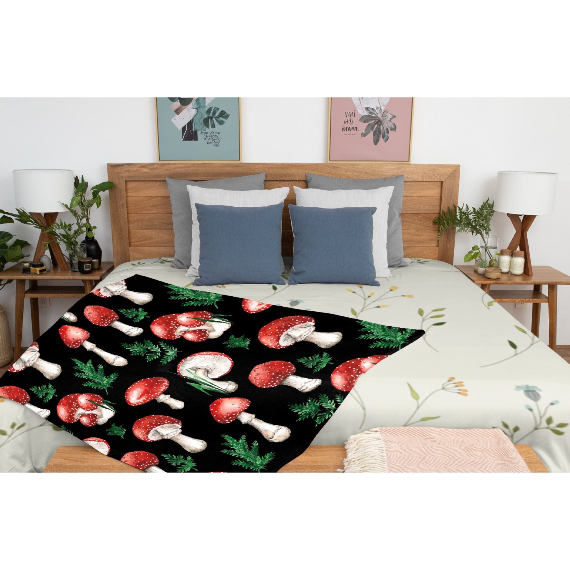 Avalokitesvara Watercolor Red Mushroom Flannel Blanket - Super Soft & Warm 120x90 Inch - Cozy Throw Blanket for Bed, Couch, Sofa - Perfect for Family Movie Nights & Winter Snuggles