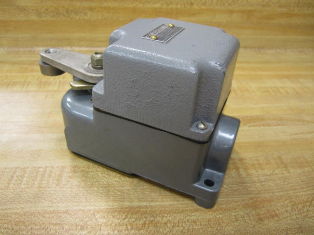 Allen Bradley 801-ASH28 Industrial Push Button Switch - Heavy Duty Metal Enclosure, 28mm Size, for Control Panels & Machinery | Perfect for Factory Automation, Equipment Control & Electrical Systems