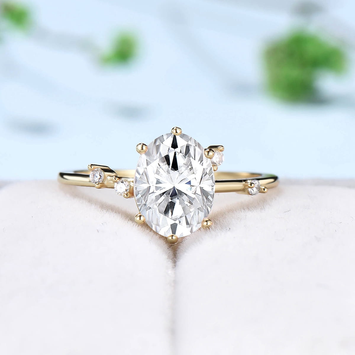 Elegant Oval Cut Moissanite Engagement Ring - 14K Solid Yellow Gold, Minimalist 6-Prong Cluster Diamond Wedding Band for Women - Perfect Promise Ring & Jewelry Gift for Anniversaries, Proposals & Special Occasions