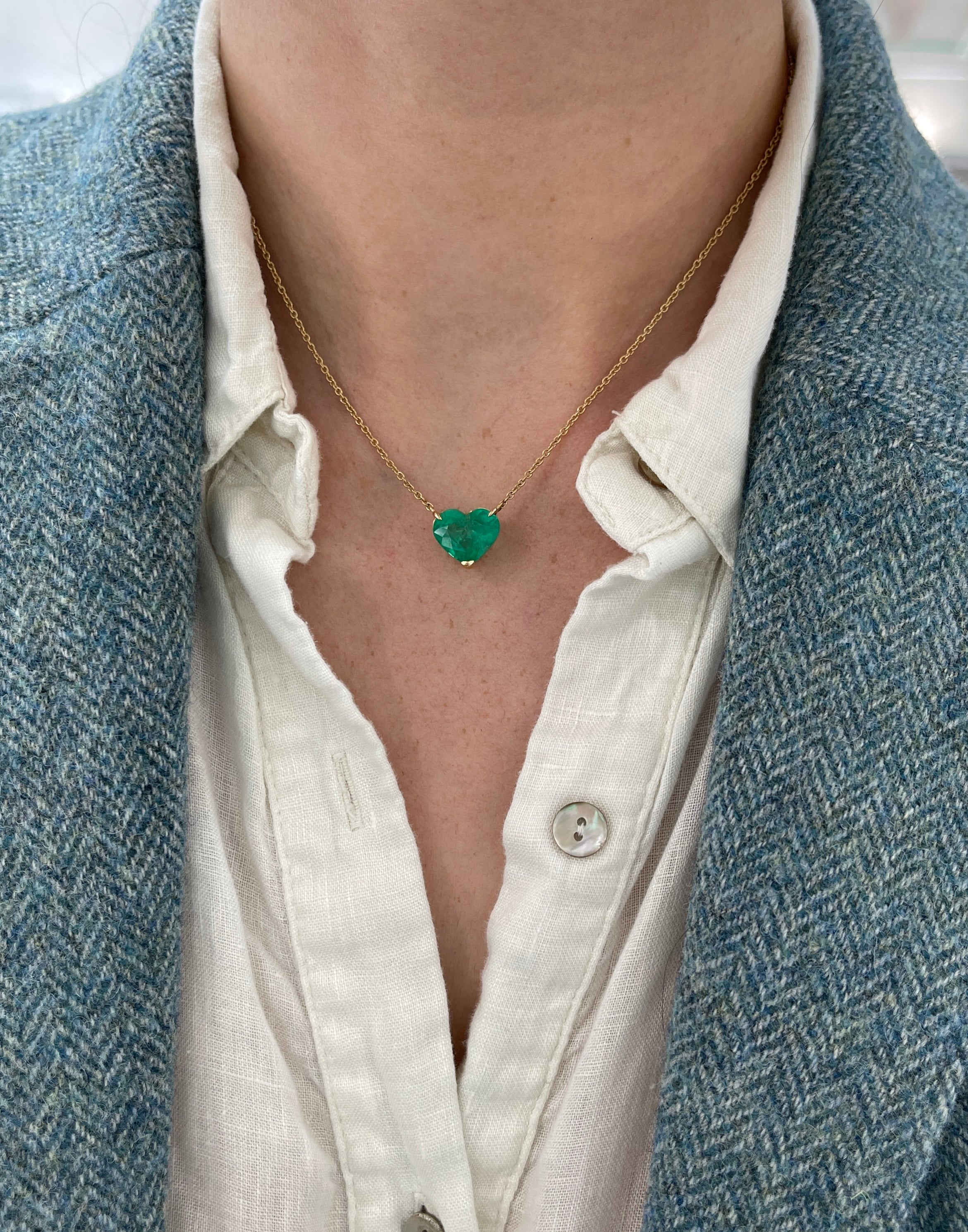 5.77 Carat Colombian Emerald Heart Cut Solitaire 18K Gold Necklace for Women - Elegant Jewelry Gift for Anniversary, Valentine's Day & Special Occasions