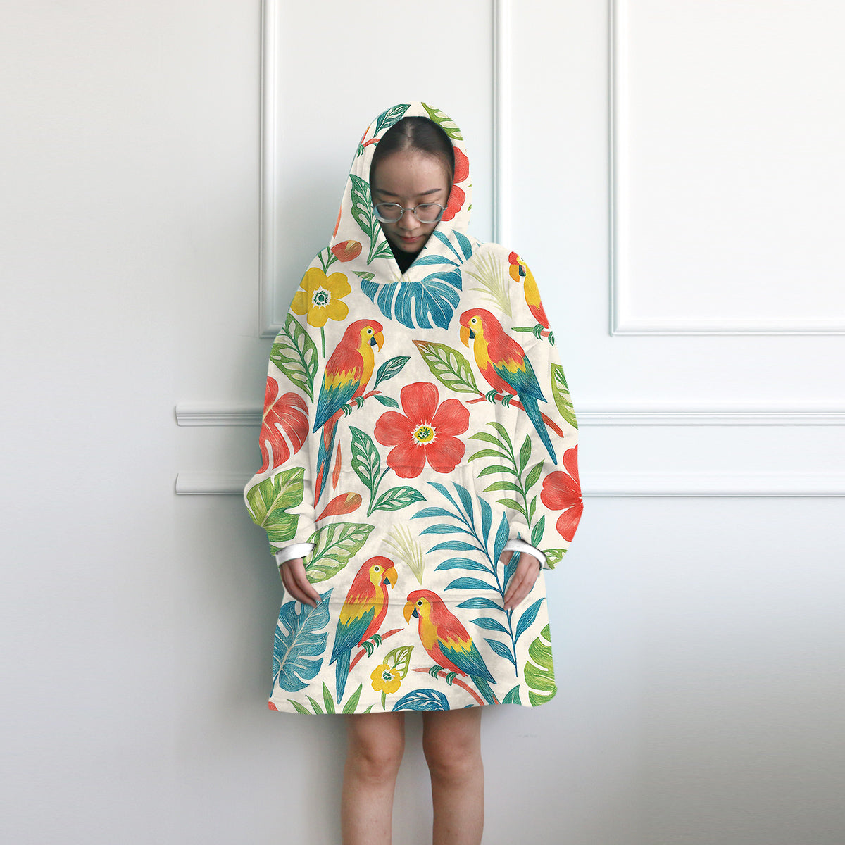 Cozy Wearable Blanket Hoodie for Women & Men - Soft Fleece Lounge Robe with Pockets - Perfect for Winter, Netflix Nights, and Outdoor Camping