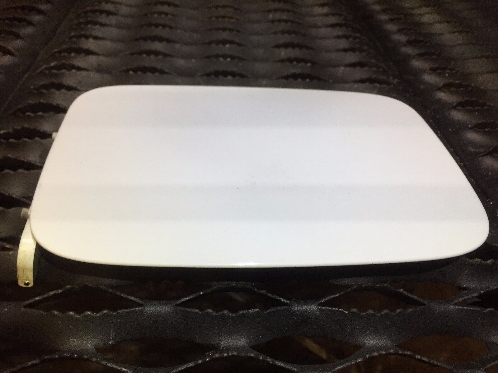 Original Volvo S40 Fuel Tank Door Cover Lid 30779919 - OEM Replacement Part for 2005-2011 Models - Perfect for Repair & Maintenance