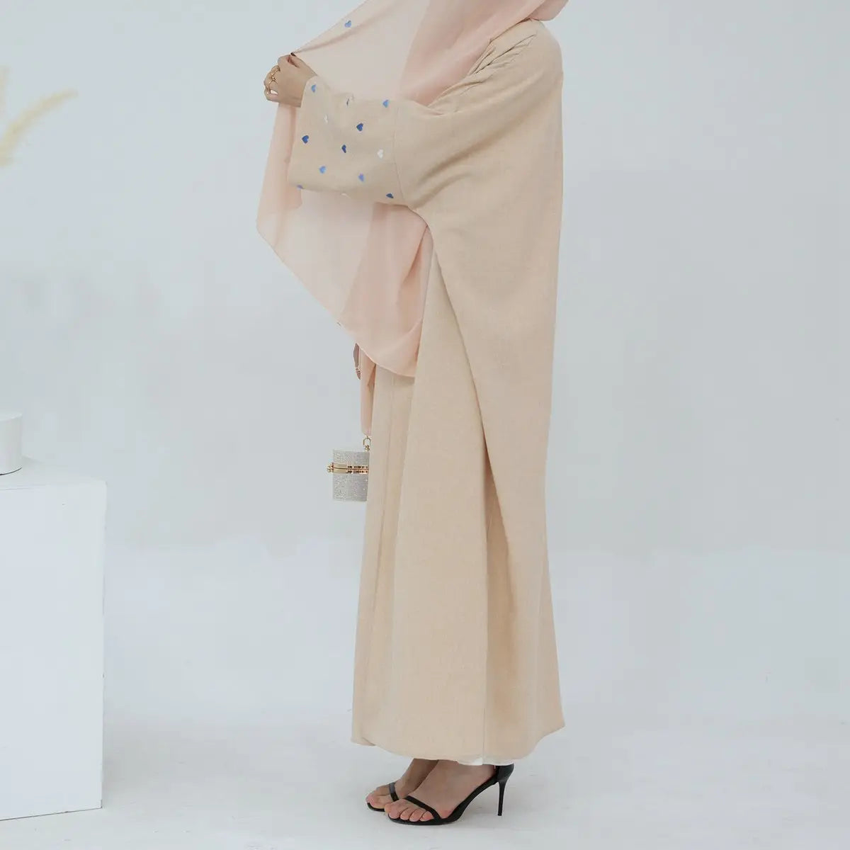 Elegant Heart Embroidery Cardigan Open Abaya Dress for Women - Boho Chic Muslim Fashion for Prayer, Home & Special Occasions