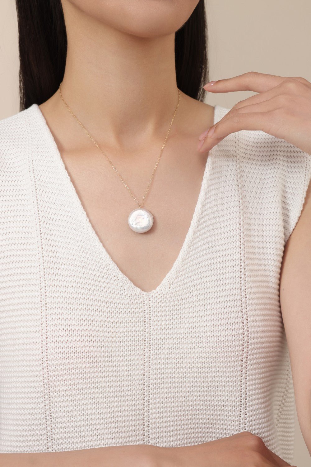Double Layer Baroque Pearl Pendant Necklace with Removable Coin Charm - Elegant Jewelry for Women, Perfect for Parties, Weddings & Date Nights