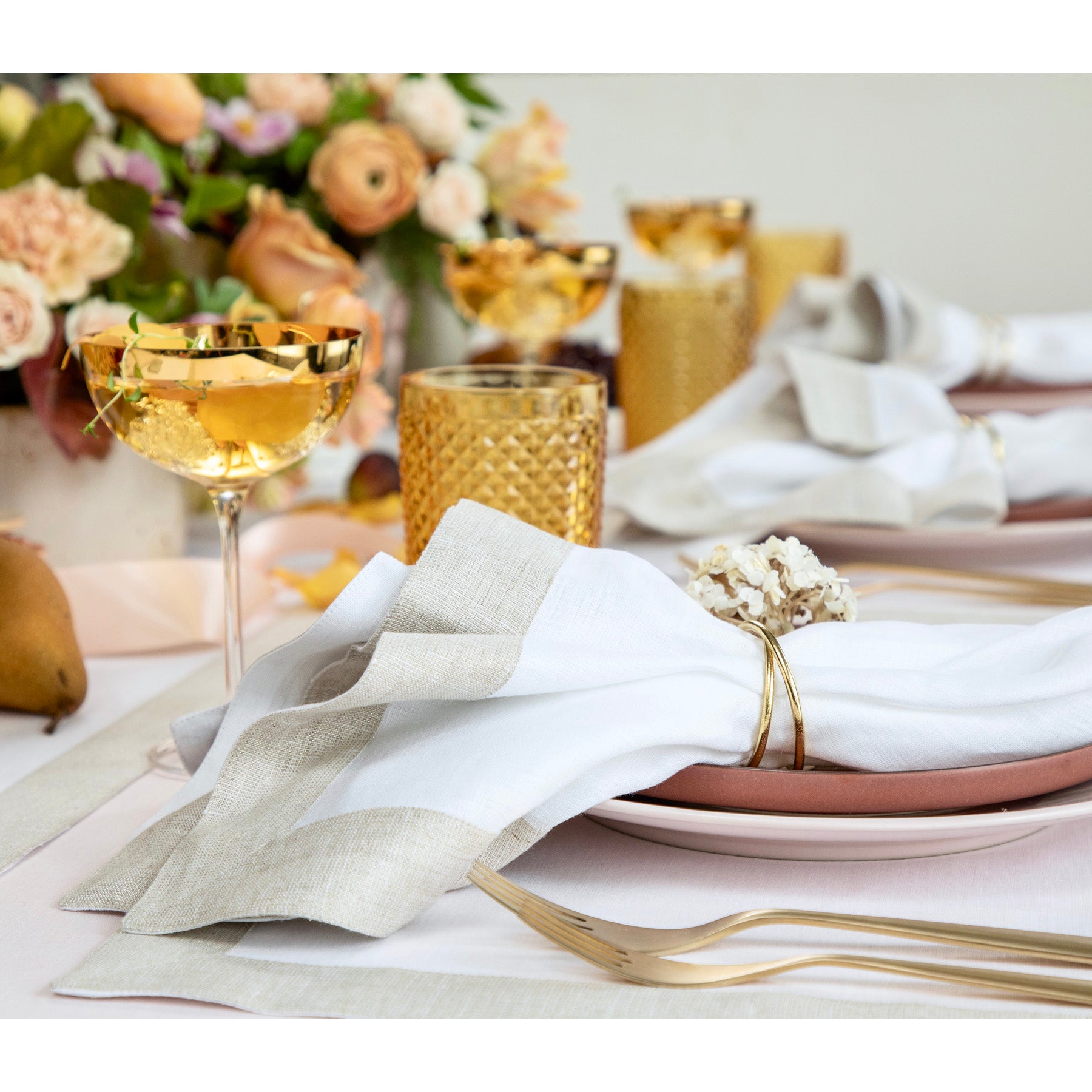 Festive Edge Napkins - Set of 4 Premium Cotton Dinner Napkins for Holiday Parties, Thanksgiving & Christmas Dinner Table Decor - Perfect for Fine Dining & Special Occasions