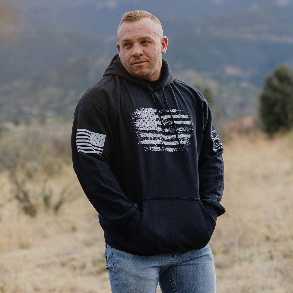 Vintage American Hoodie - Black | Retro Unisex Pullover Sweatshirt | Perfect for Casual Wear, Street Style & Outdoor Activities