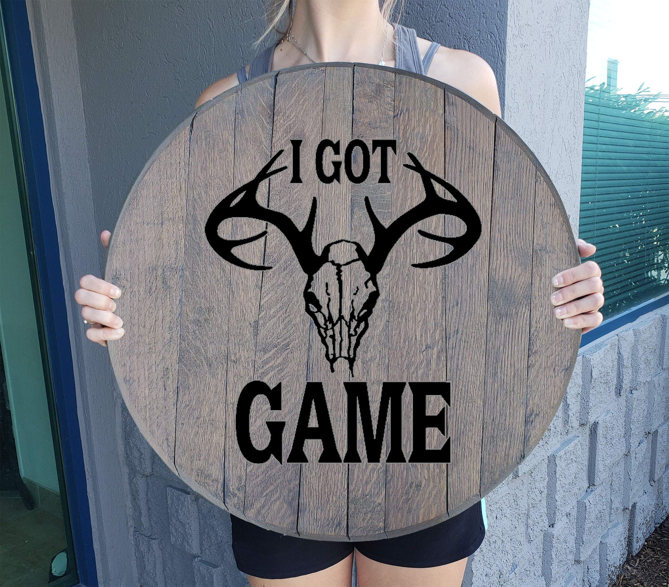RWD I Got Game Whitetail Deer Hunting Man Cave Wall Decor - Rustic Barnwood Gray Whiskey Barrel Lid Art for Hunting Lodge, Cabin & Game Room Decor