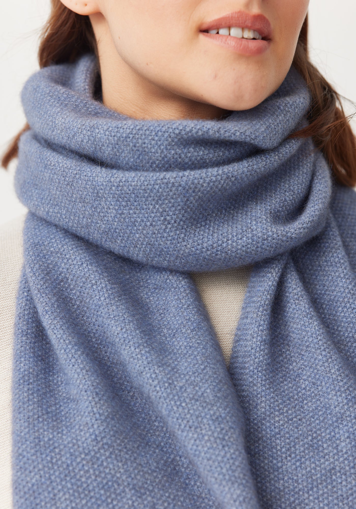 Moss Scarf 0554 - Soft & Stylish Winter Fashion Accessory for Women | Perfect for Cold Weather, Outdoor Activities & Holiday Gifts