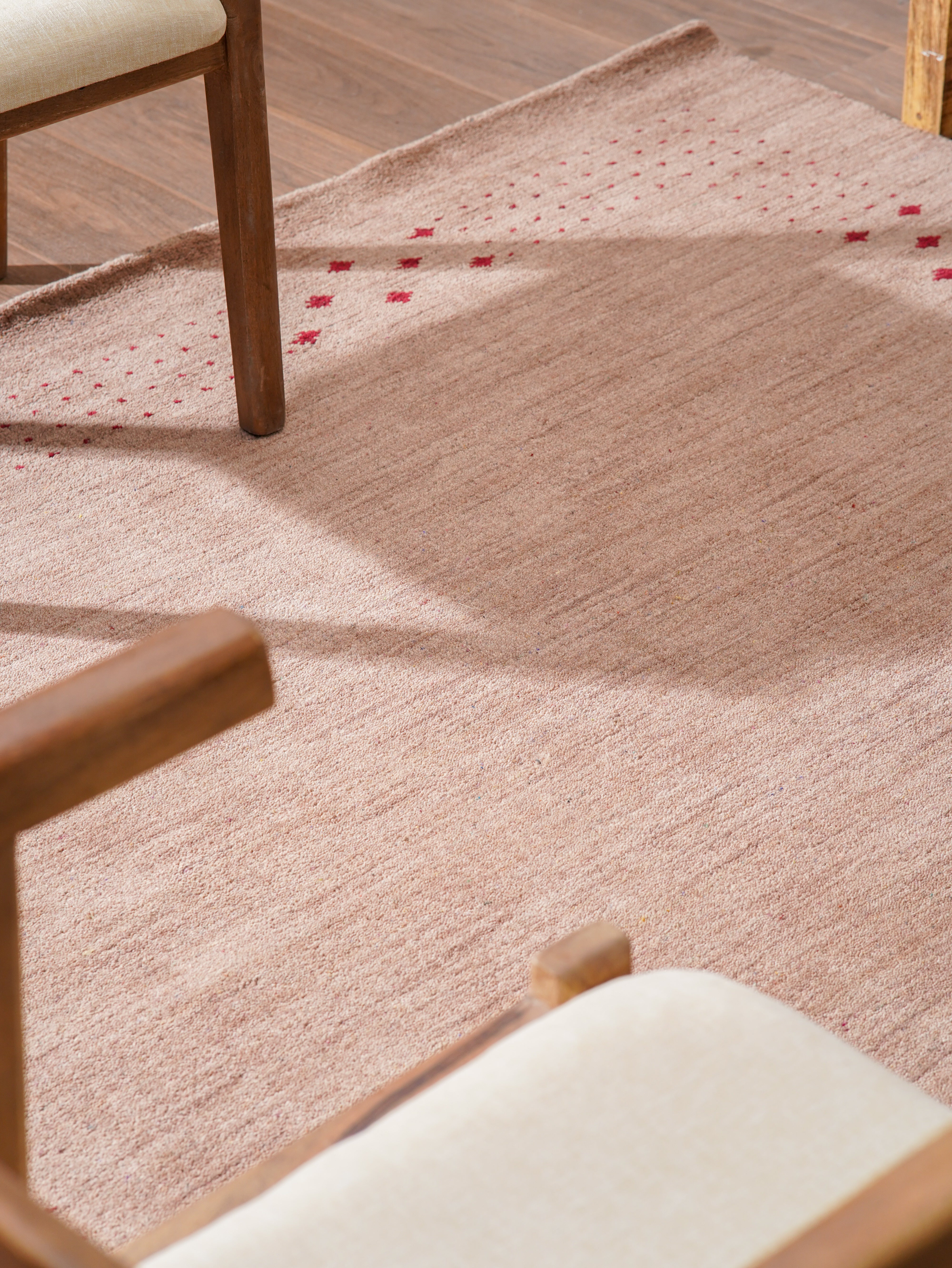 Premium Hand-Knotted Wool Rug from Shenzhen – Soft & Durable for Living Room, Bedroom, or Office Decor