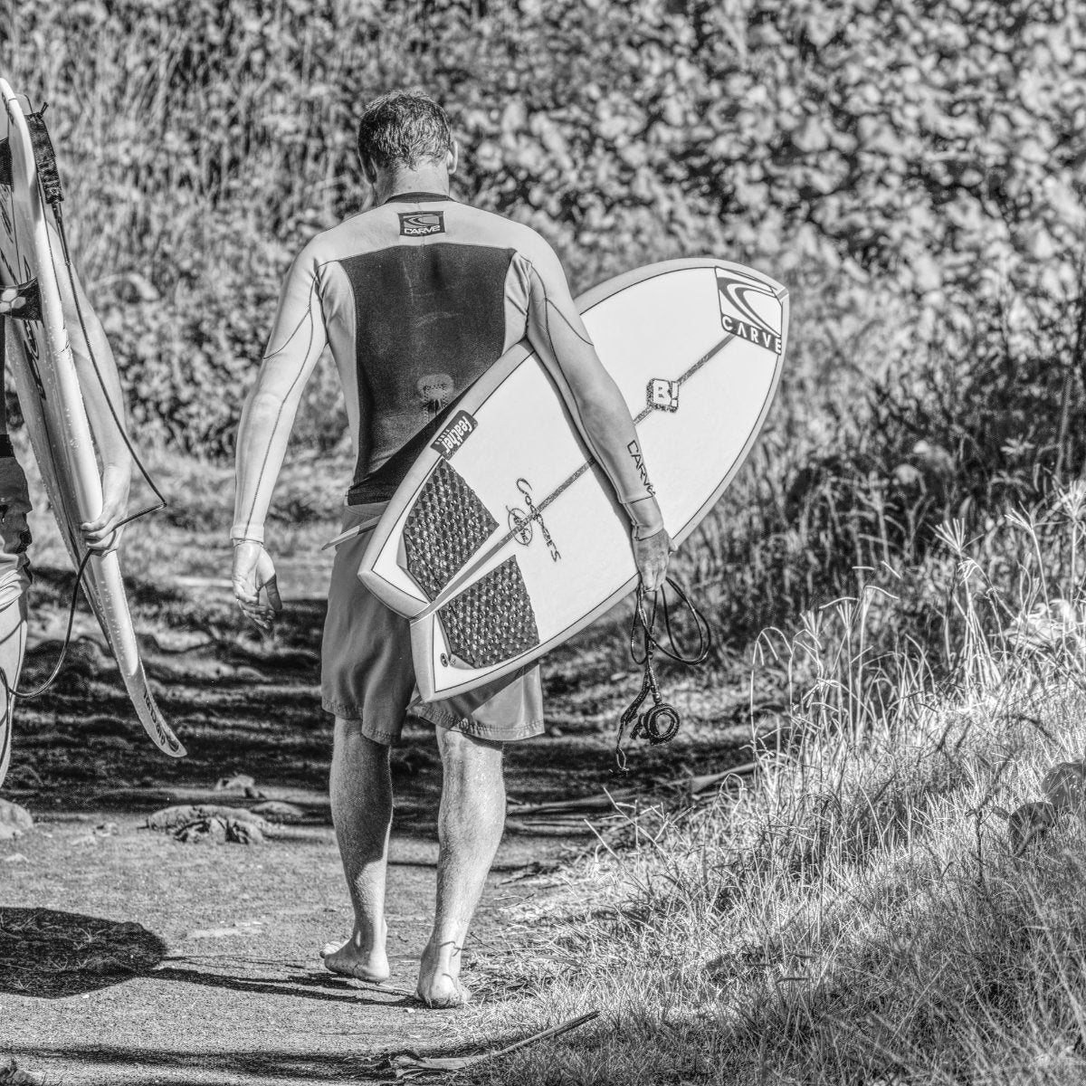 Aloha Keel Twin 6'4 Surfboard - Premium PU Construction - Blue Futures Fins - Perfect for Small Waves & Beach Cruising