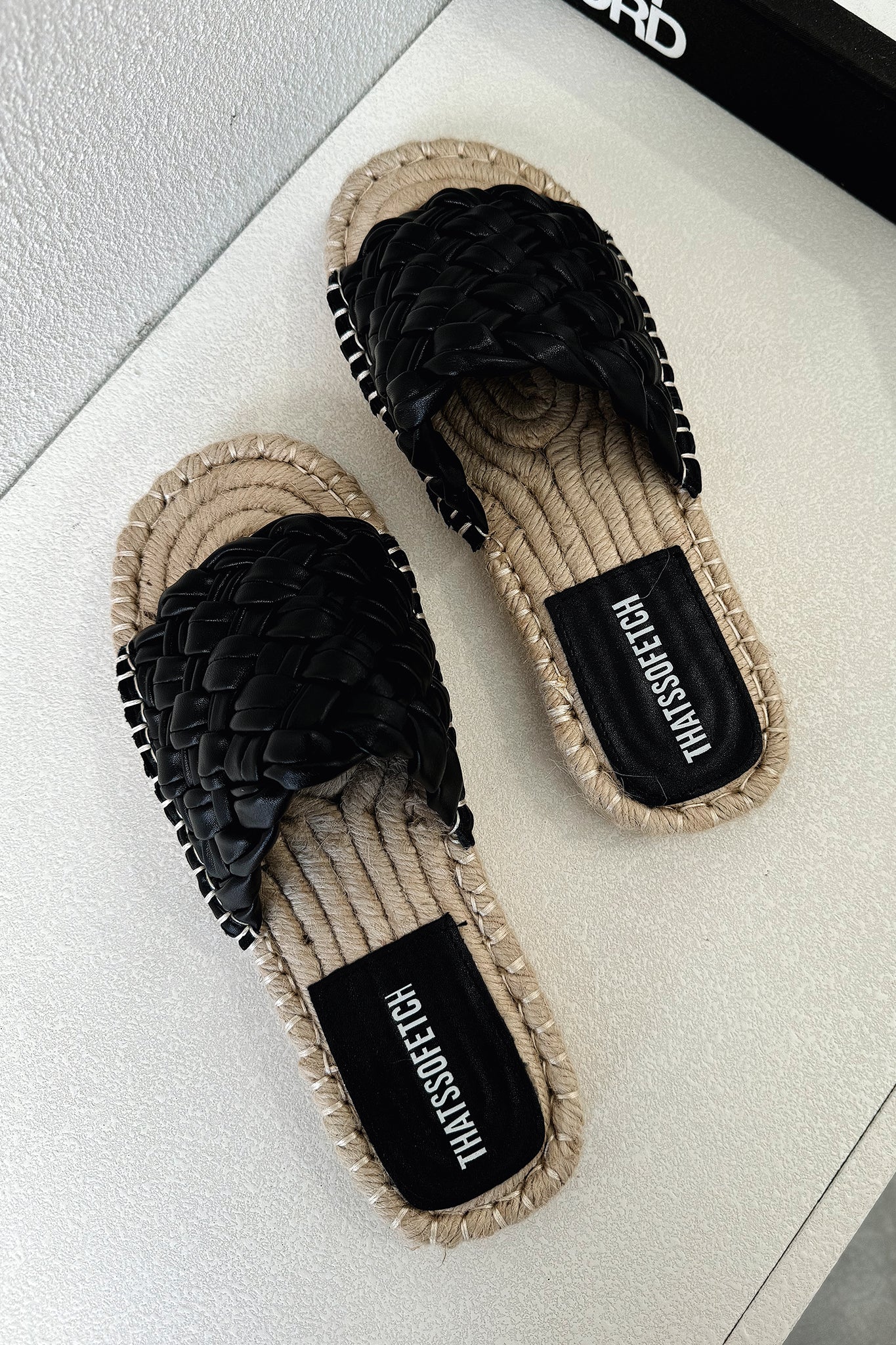 Premium Maldives Slides for Men & Women - Comfortable Black Beach Sandals for Summer, Pool, and Vacation - Ideal for Outdoor, Travel, and Relaxation