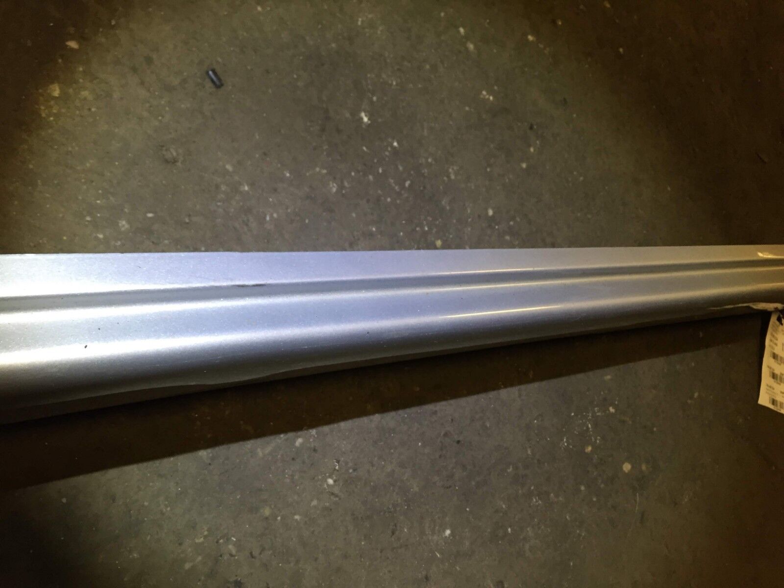 Genuine OEM Mercedes ML350 Right Passenger Side Rocker Panel Molding 2000-2005 - Perfect for Replacement & Car Body Restoration | Fits W163 Models
