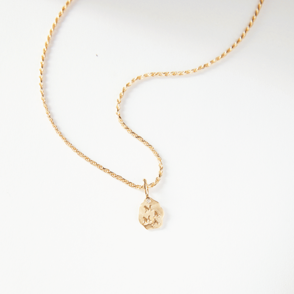 10K Yellow Gold Mama Charm Necklace - Elegant Gift for Mothers, Women & Wives - Perfect for Birthdays, Anniversaries & Mother's Day