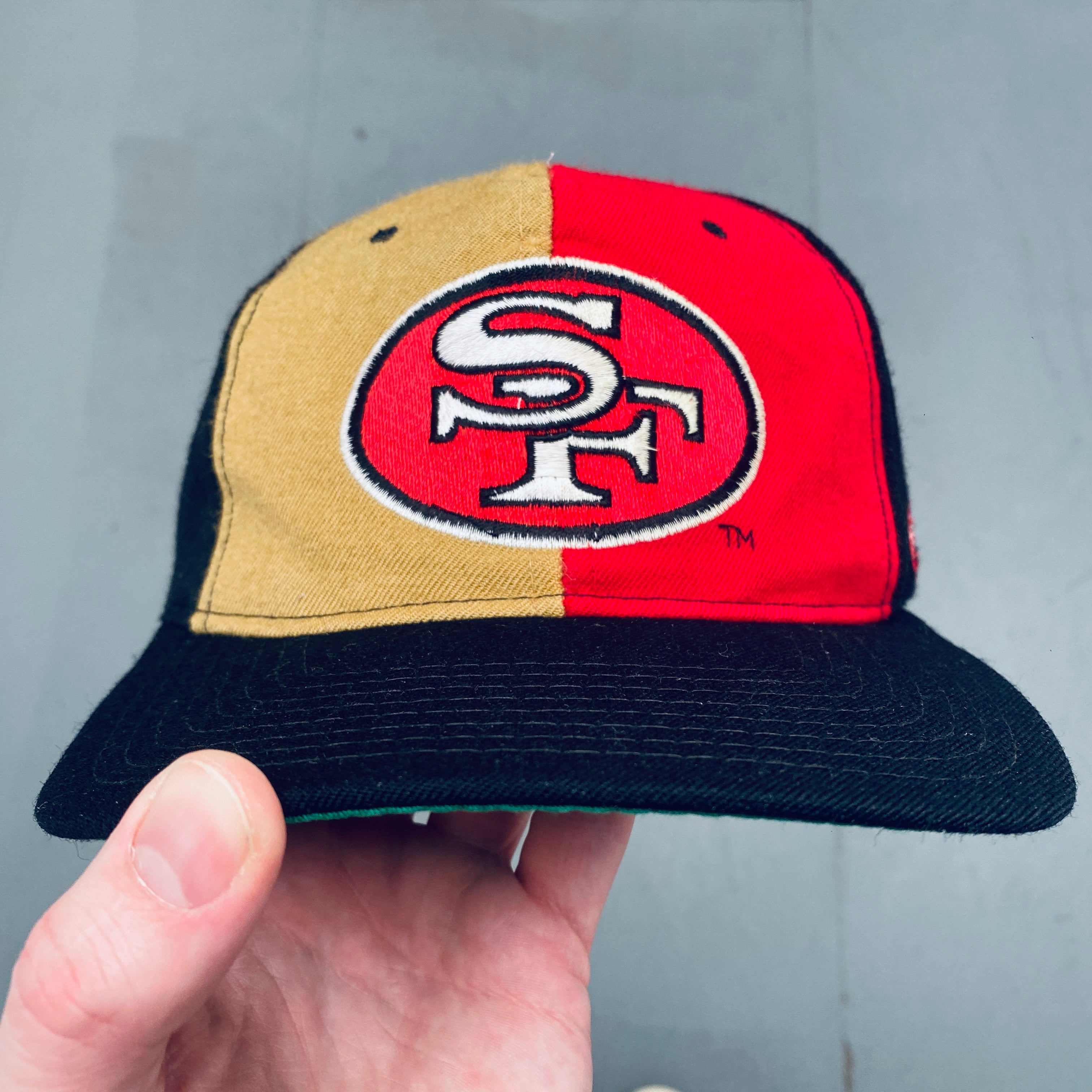 Vintage 1990s San Francisco 49ers Embroidered Starter Snapback Hat - NFL Football Fan Cap for Men & Women - Perfect for Game Day, Sports Events & Retro Fashion
