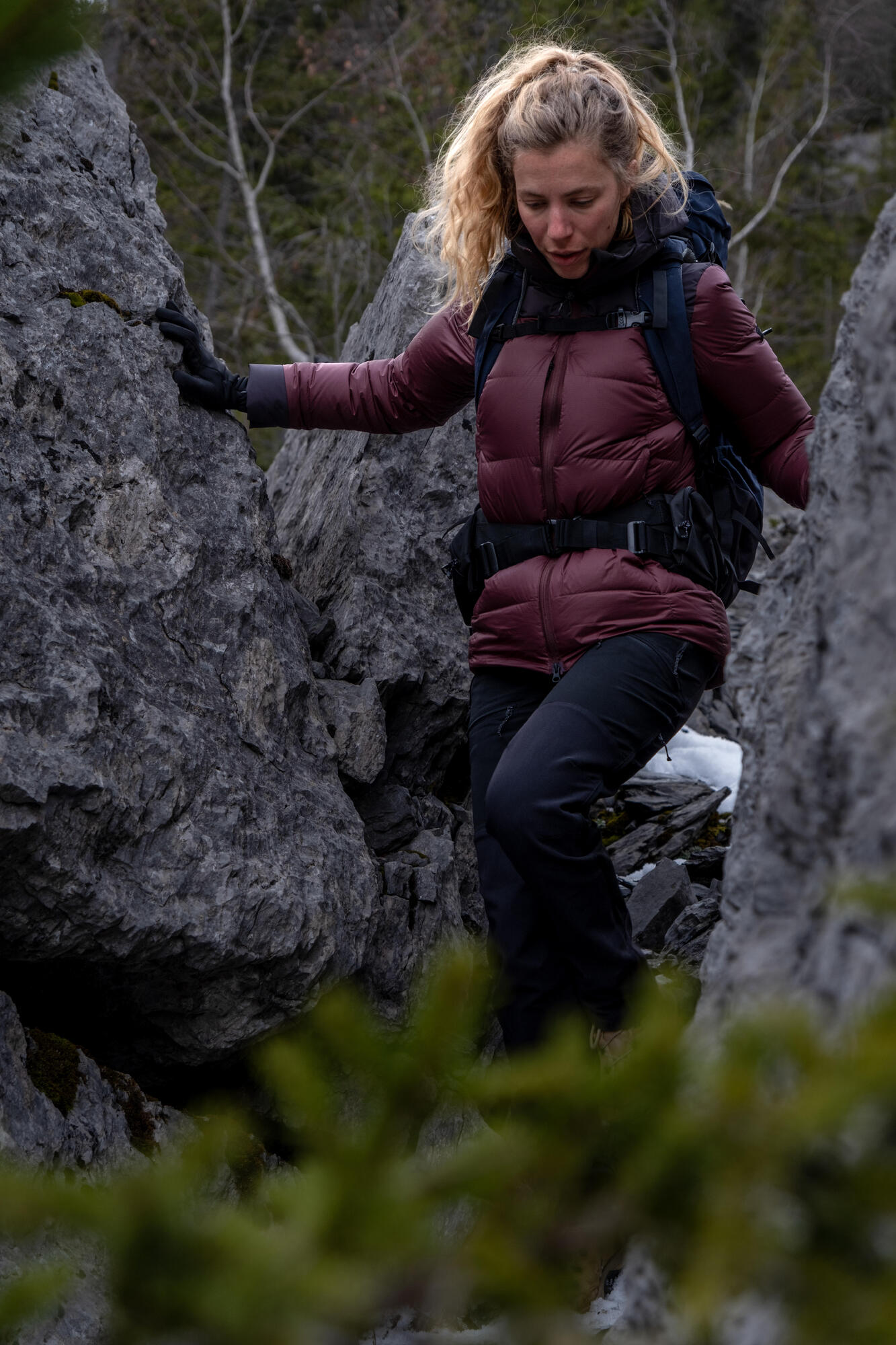 Forclaz Women's MT900 Hooded Down Puffer Jacket - Lightweight Winter Coat, Waterproof & Windproof, Warm Insulated Parka for Hiking, Skiing & Outdoor Activities
