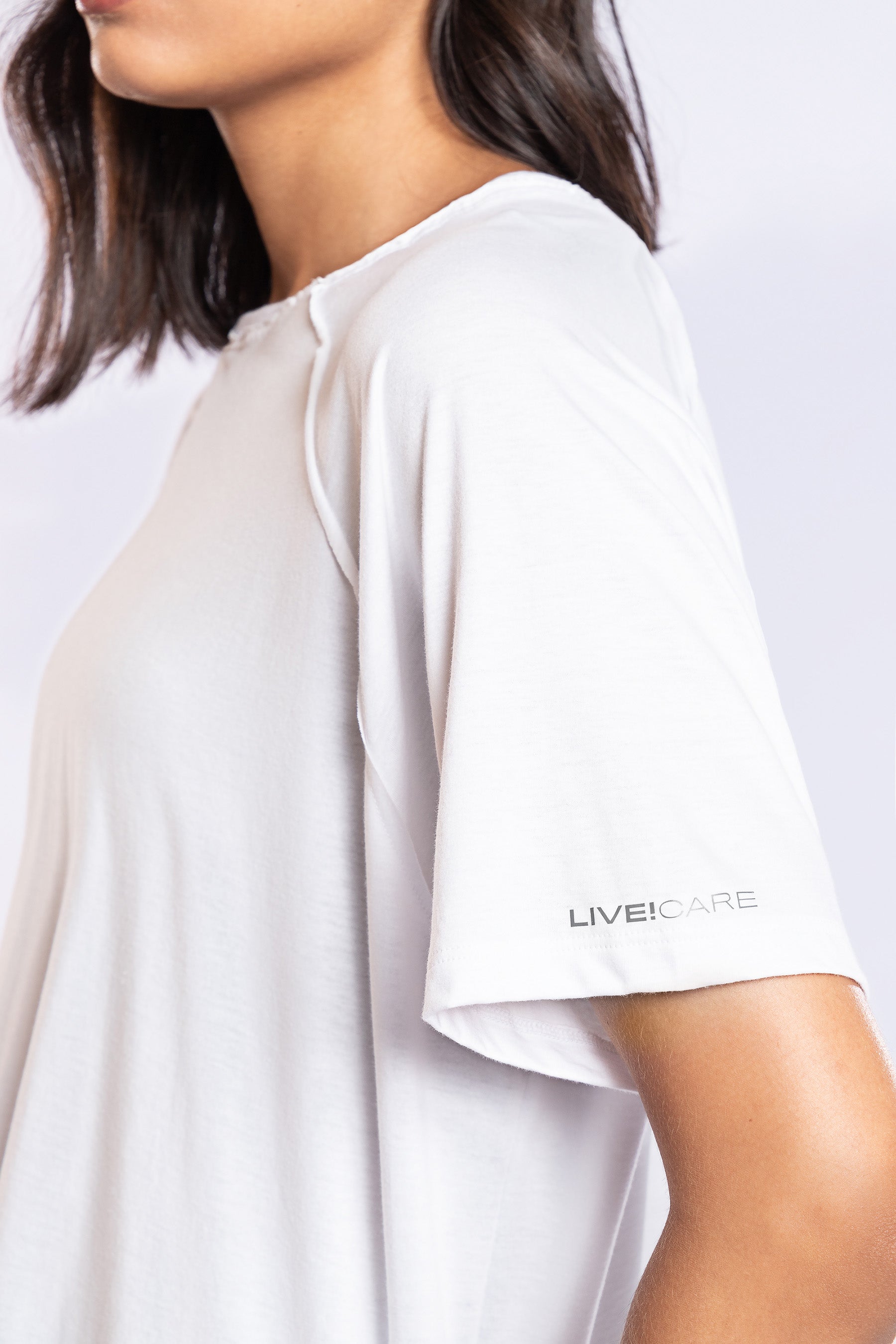 Antiviral Raglan T-Shirt for Men & Women - Comfortable & Breathable Long Sleeve Tee - Perfect for Gym, Workout, and Outdoor Activities