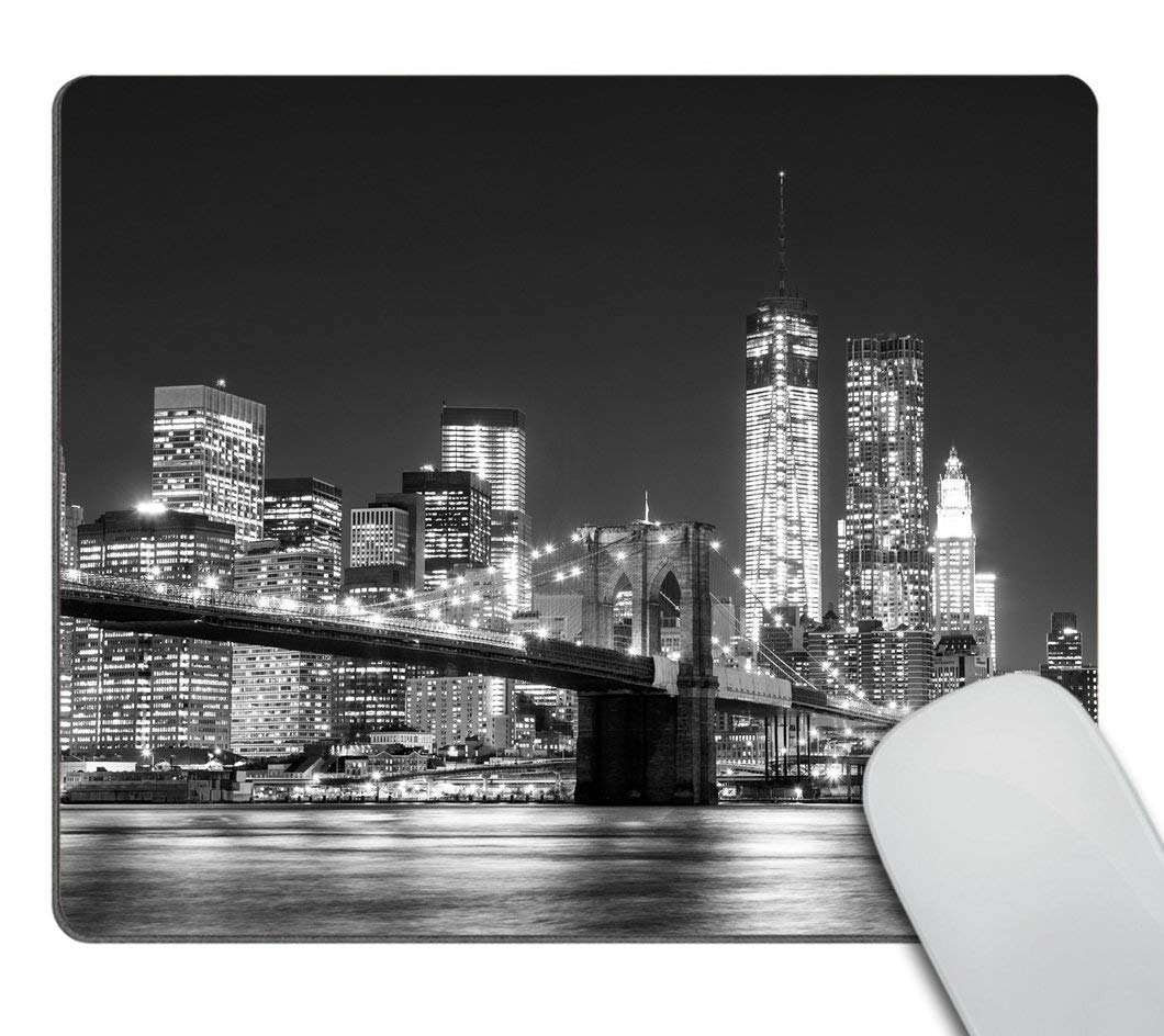 Custom New York Themed Gaming Mouse Pad - Manhattan Skyline & Brooklyn Bridge Night Scene - Non-Slip Large Rectangle Mouse Mat for PC Gamers & Office Work - Perfect for Gaming Setups, Home Offices & NYC Lovers