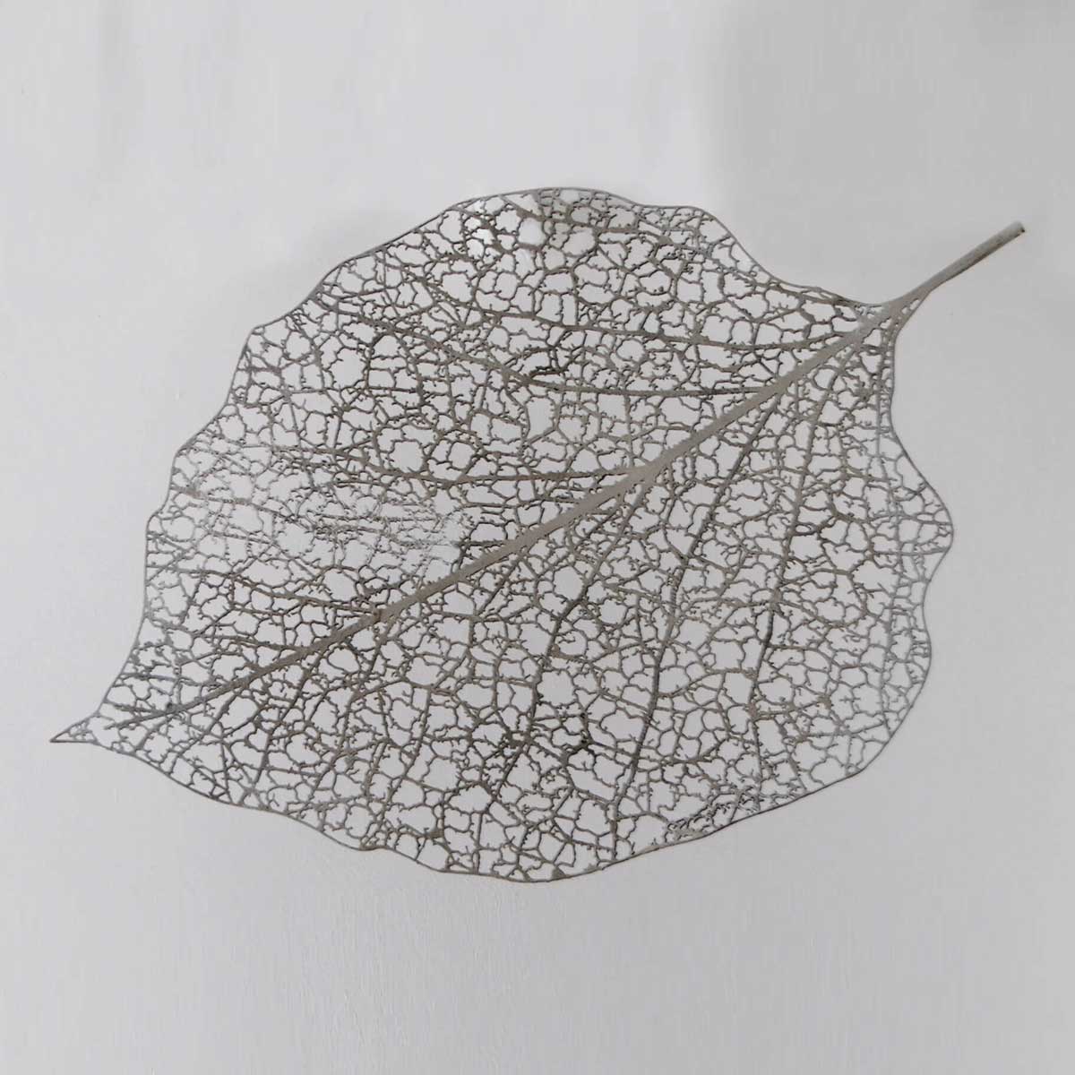 Laser-Cut Wood Leaf Sculpture - Handmade Home Decor for Wall Art, Wedding Centerpieces, and Nature-Inspired Gifts