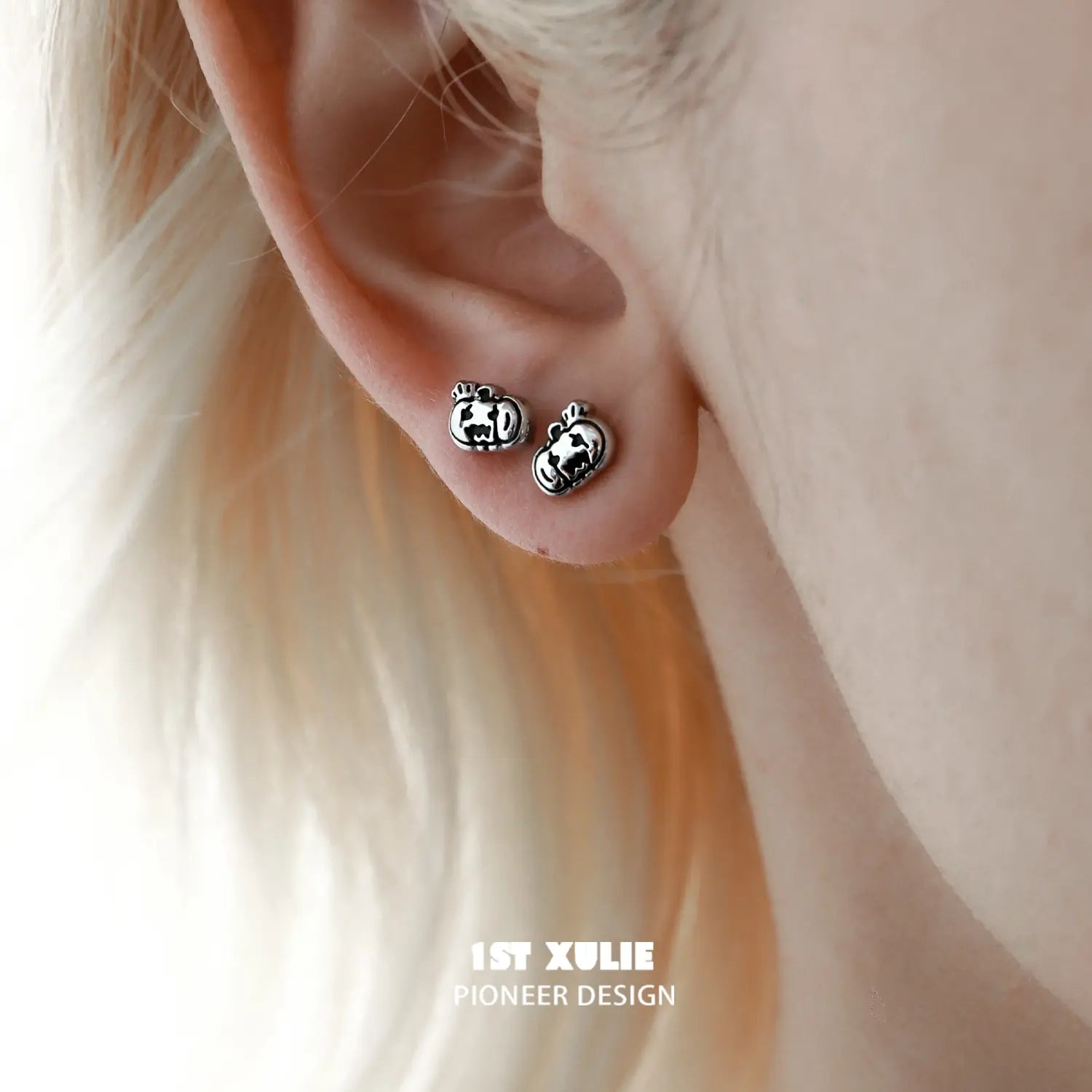 18K Gold Plated Halloween Ghost Cat Earrings for Women - Spooky & Elegant Jewelry for Halloween Parties, Cosplay, and Gift Giving