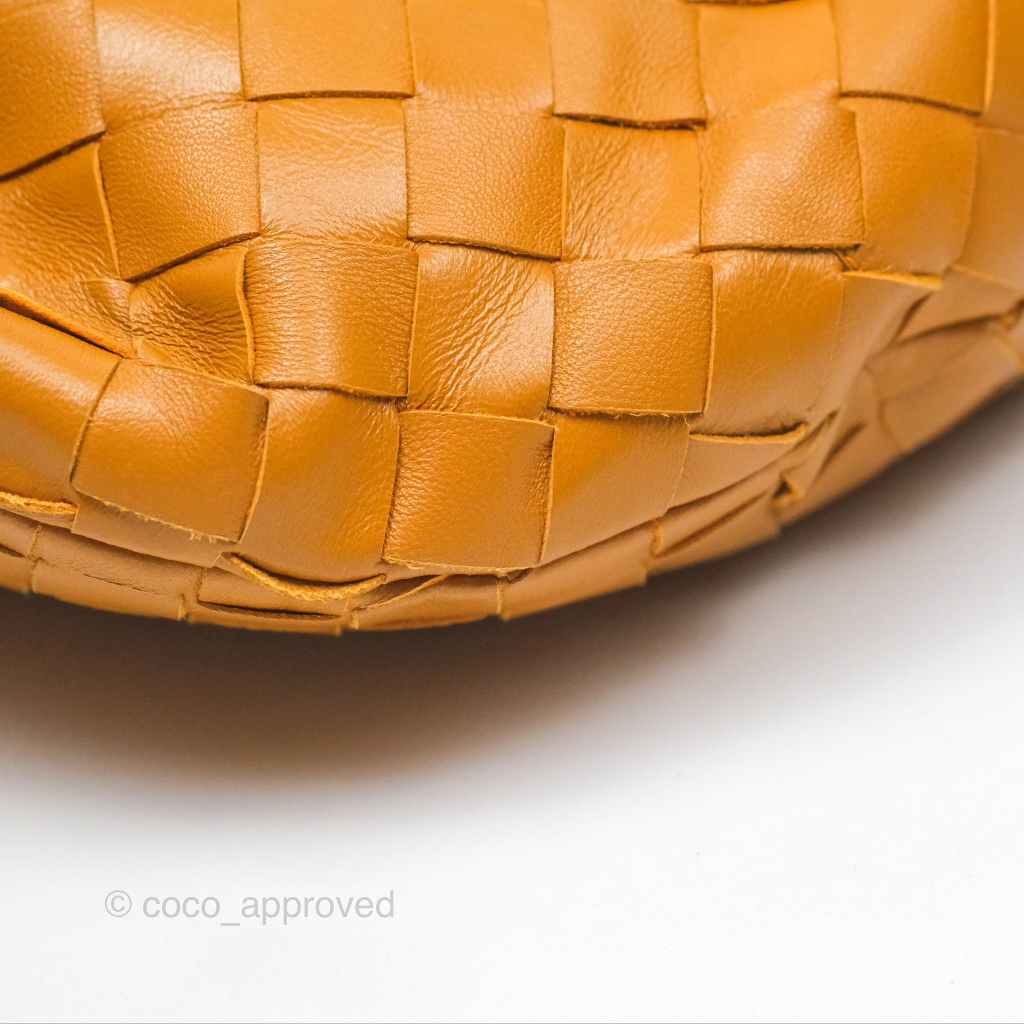 Bottega Veneta Teen Jodie Bag in Caramel Intrecciato Lambskin Leather - Luxury Crossbody Shoulder Bag for Women, Perfect for Everyday Use & Special Occasions