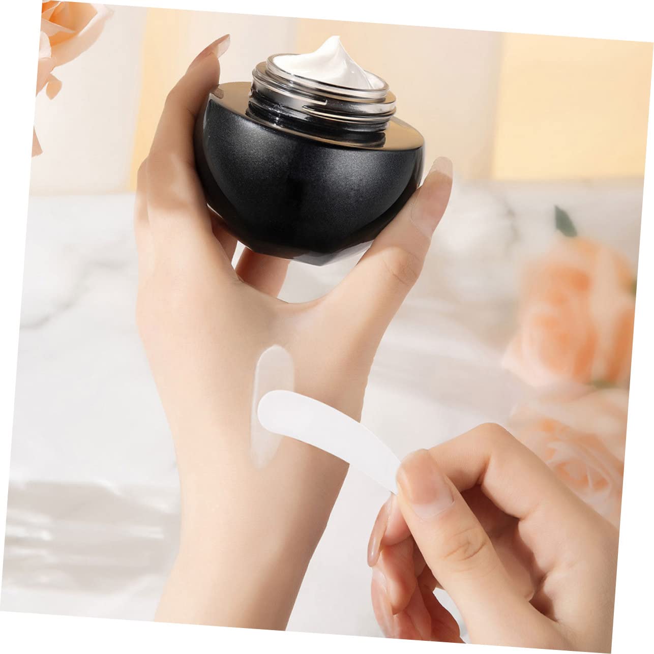 100pcs Disposable Cream Scoops - Face Cream & Eye Cream Applicator Set - Makeup Tools for Hygienic Beauty Routine - Perfect for Salons, Spas & Home Skincare Use