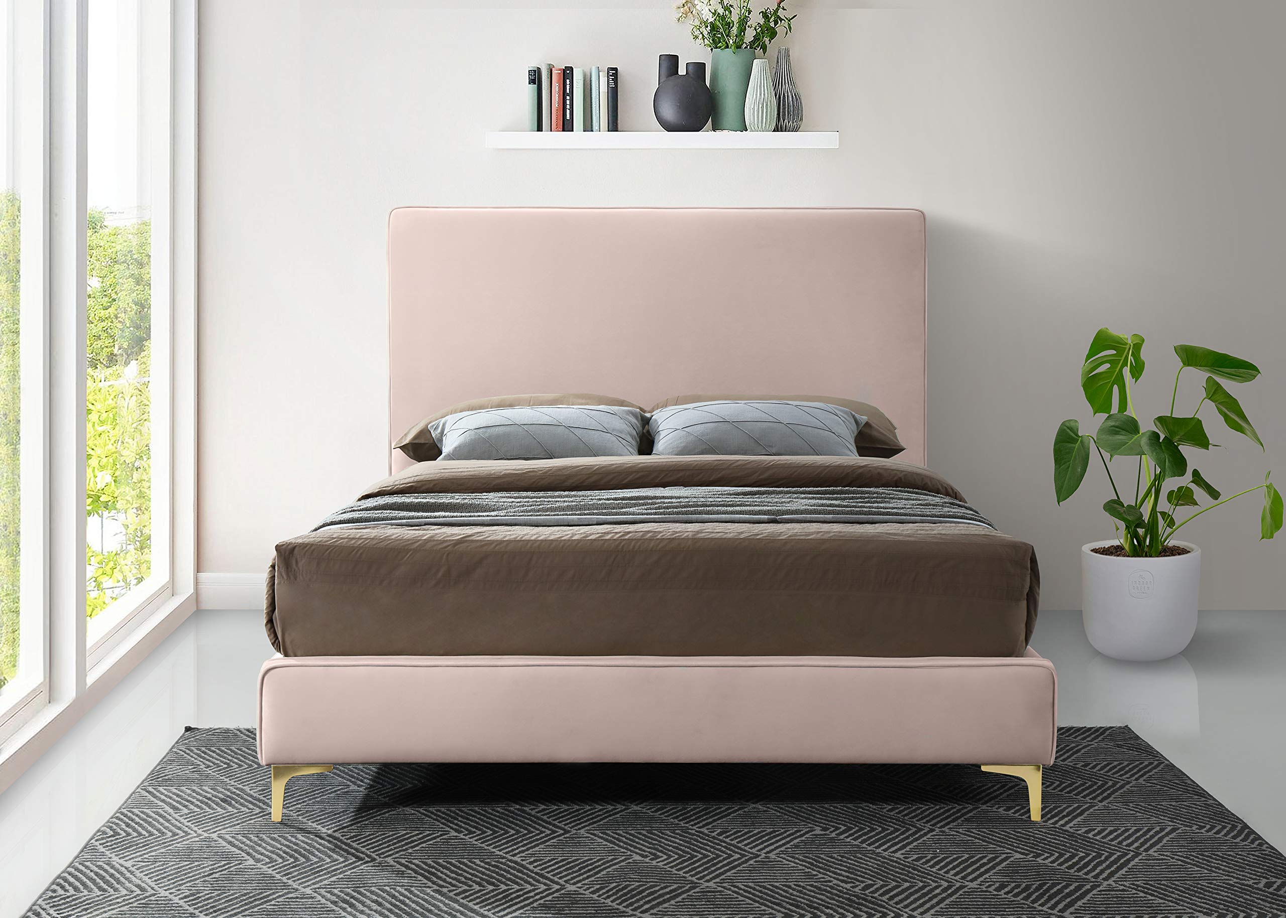 Modern Velvet Upholstered King Bed with Gold/Chrome Finish - Geri Collection by Meridian Furniture | Luxury Bedroom Decor for Contemporary Homes & Master Suites