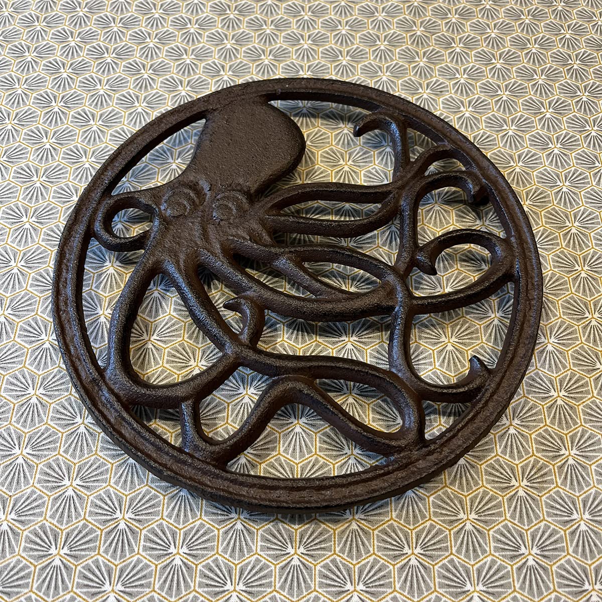 Premium Cast Iron Octopus-Themed Round Table Trivet Set of 2 - Heat Resistant Kitchen Decor for Hot Pots, Pans & Serving Dishes