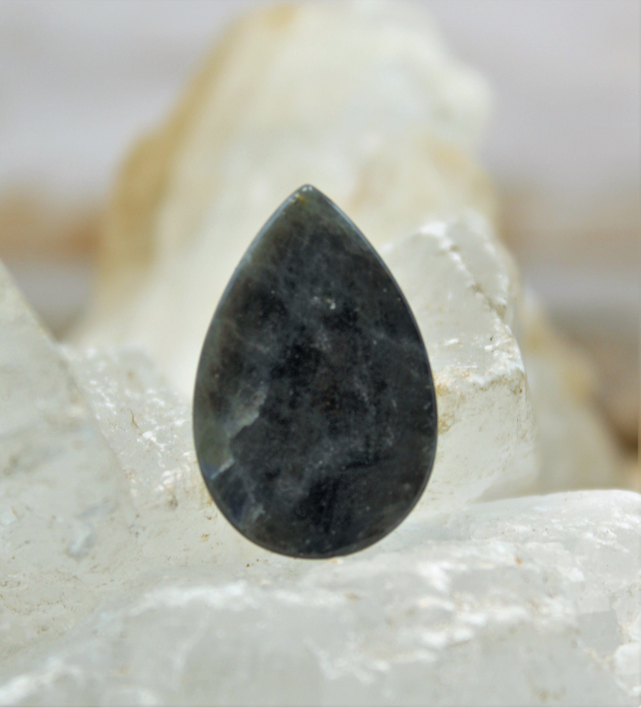 Natural Black Star Sapphire Cabochon - 10x8mm Oval Gemstone for Jewelry Making, Healing & Meditation | Perfect for Rings, Pendants & Bracelets
