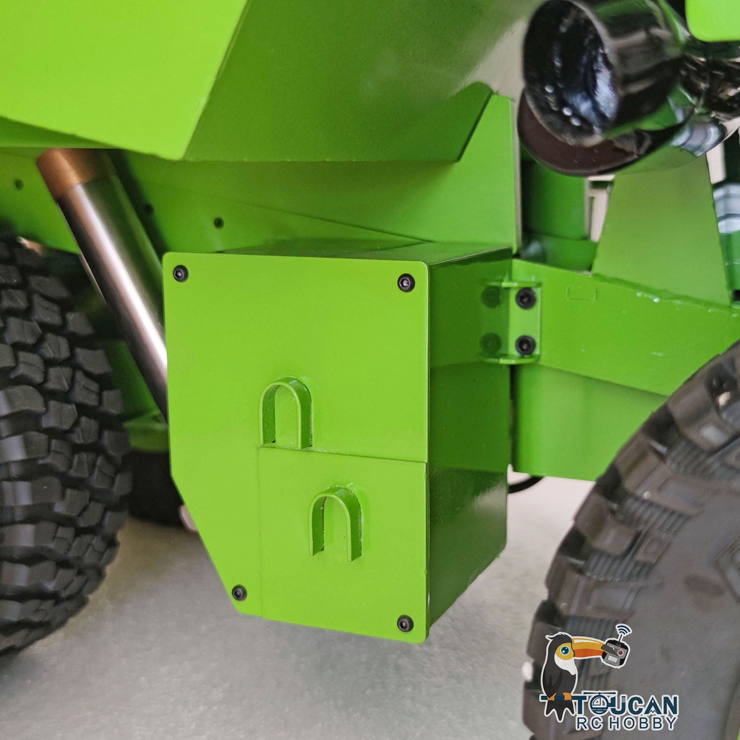 1/20 Scale Metal RC Hydraulic Mining Truck - 6X Remote Control Dumper Car with Warning Sounds | Heavy Duty Construction Vehicle Toy for Kids & Adults | Perfect for Indoor Play, Construction Themed Parties & Collectors
