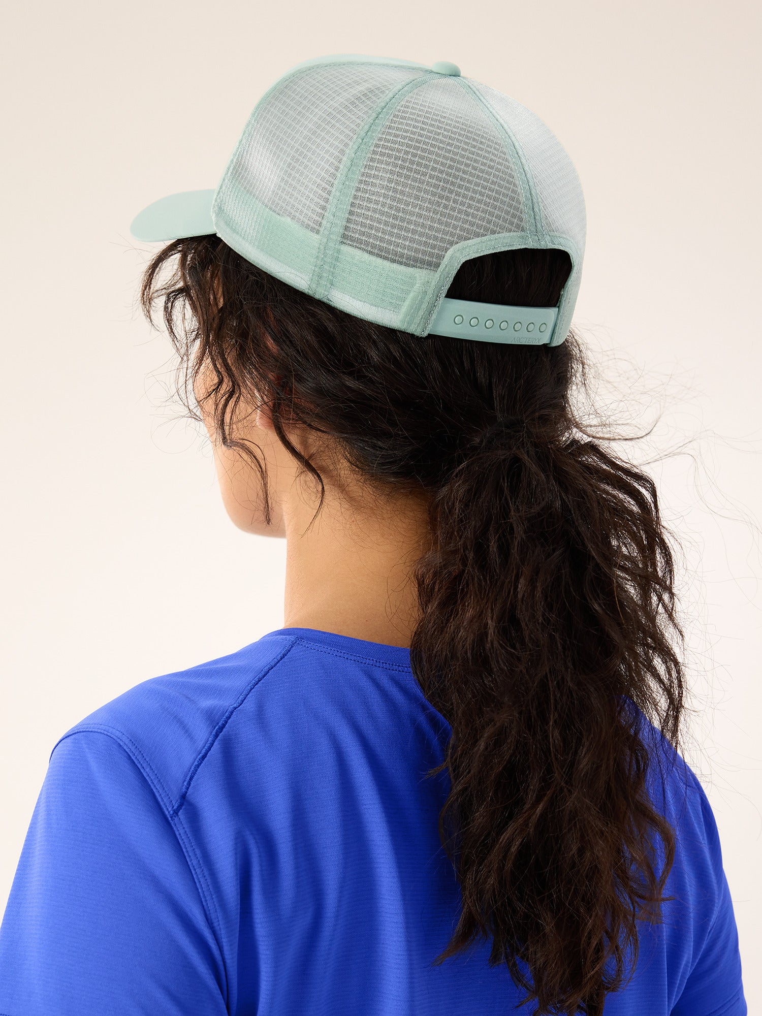 Bird Word Trucker Hat - Stylish Adjustable Baseball Cap for Men & Women - Perfect for Outdoor Activities, Sports, and Casual Wear