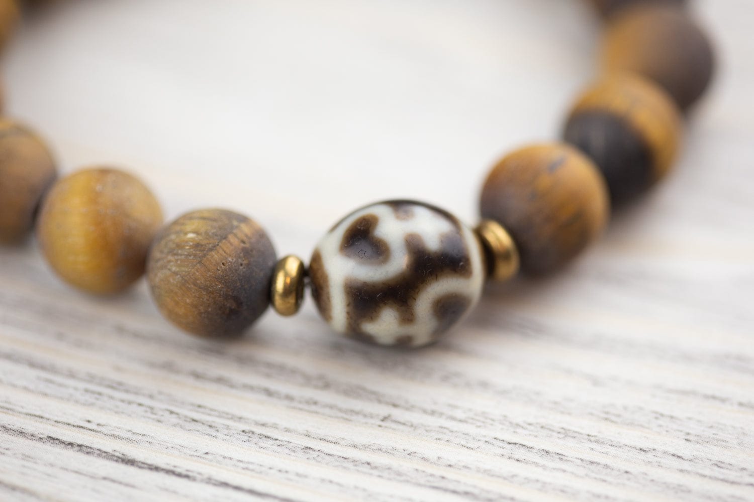 Natural Grounding Fossilized Wood Dzi Bracelet for Men & Women - Tibetan Healing Energy Stone for Stress Relief & Spiritual Protection - Perfect for Meditation, Yoga & Daily Wear