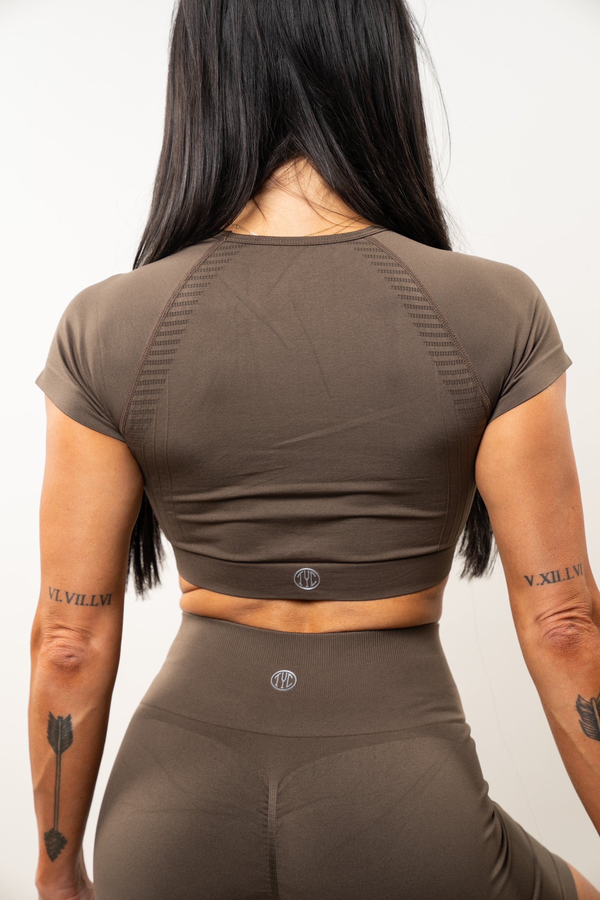Stylish Women's Luxe Short Sleeve Crop Top - Trendy Casual Summer T-Shirt for Streetwear & Night Out