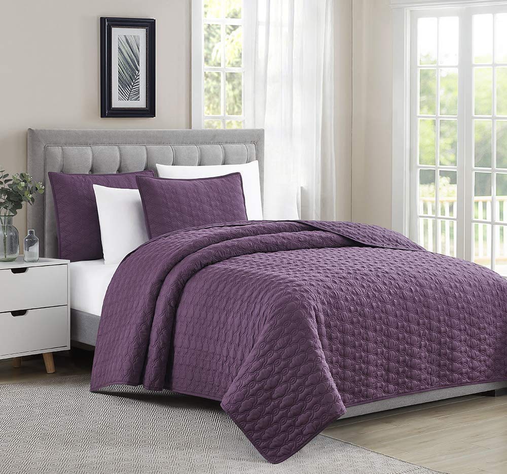 BOURINA 3-Piece Queen Size Embroidery Quilt Set - Microfiber Bedspread with 2 Shams (90