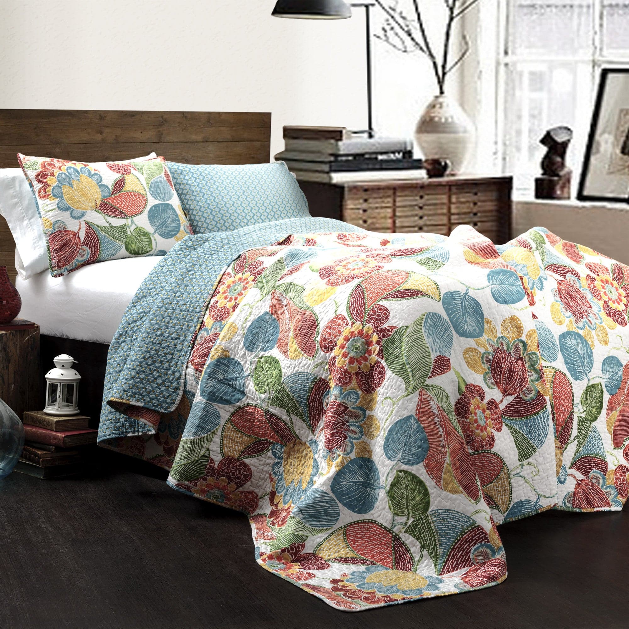 Layla 3-Piece Quilt Set - Queen Size Bedding, Soft Microfiber Comforter Set with 2 Pillow Shams - Perfect for Cozy Bedroom Decor & Guest Room Essentials