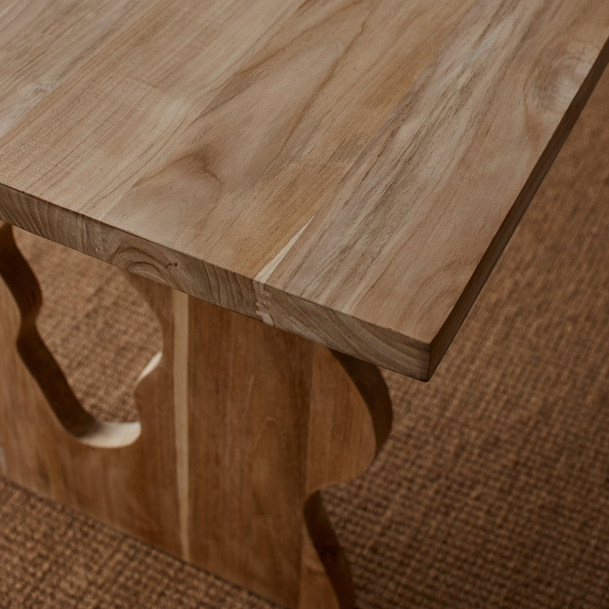 Elegant Earl Dining Table - Solid Wood Modern Kitchen Table for 6 - Perfect for Family Dinners & Entertaining Guests