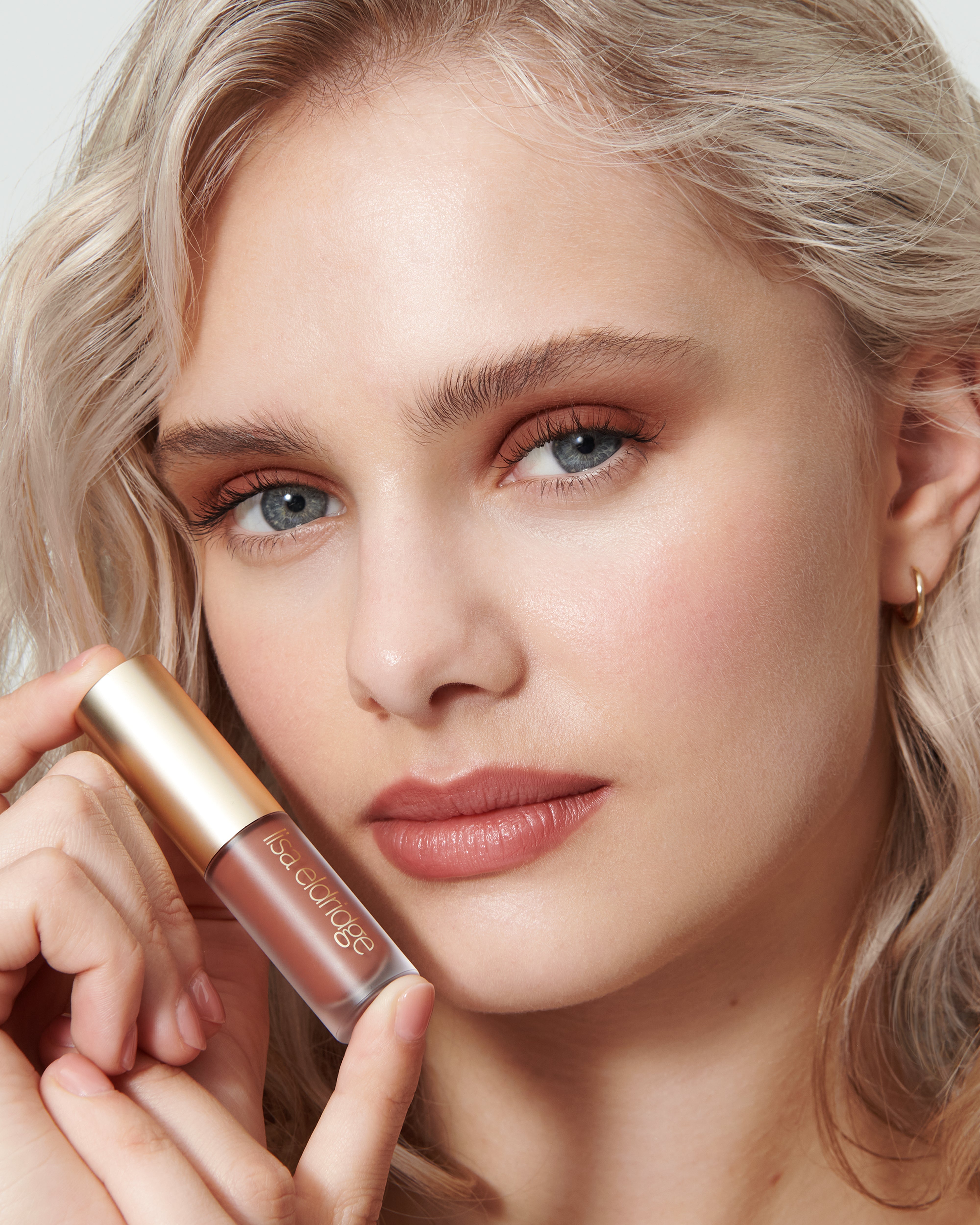Thalia Liquid Silk Liquid Eyeshadow - Long-Lasting Shimmer & Glitter Eye Makeup for Day & Night Wear