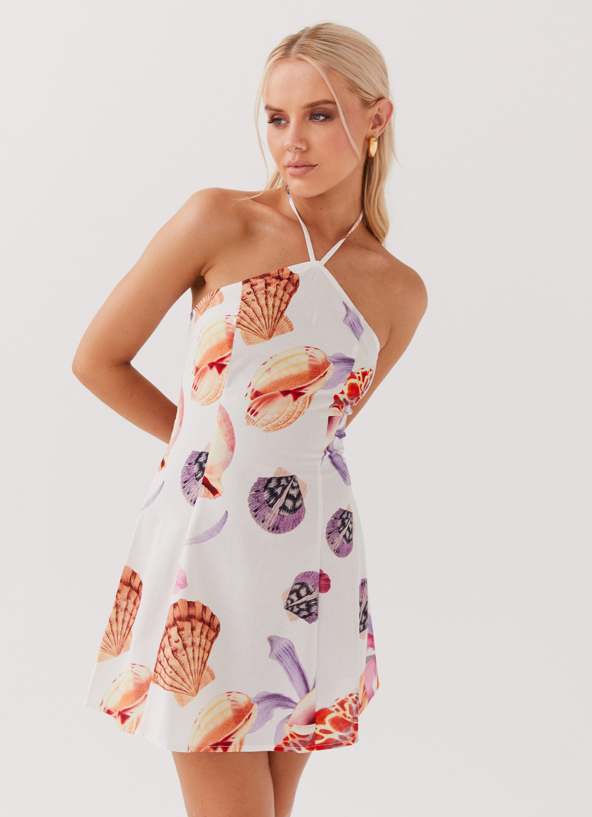 Hamptons Haven Linen Mini Dress with Seaside Bouquet Print - Perfect for Beach Vacations, Summer Parties & Boho Chic Outfits