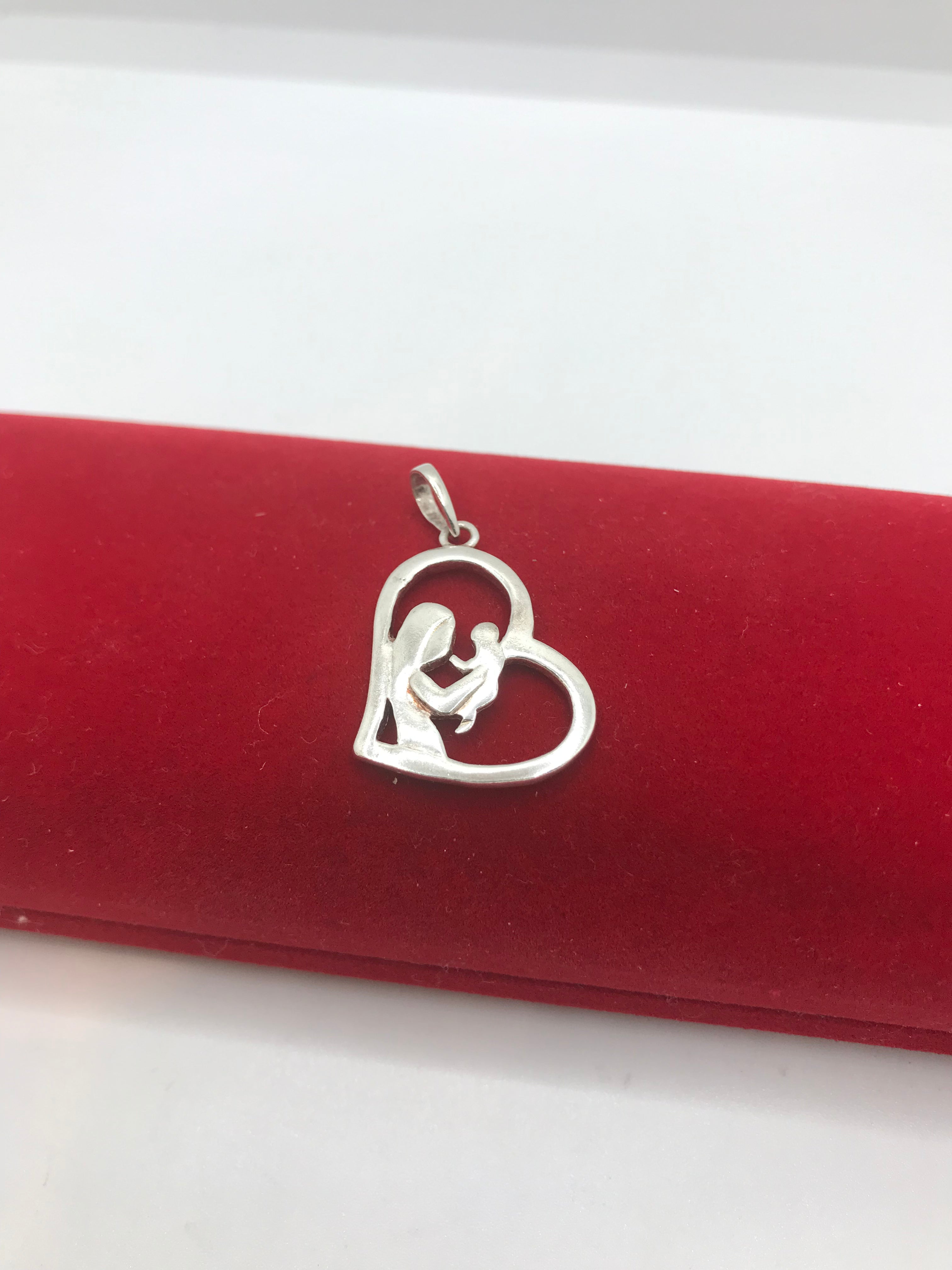 Sterling Silver Mother and Child Pendant Necklace - Elegant Gift for Mom, Grandma, or Loved Ones - Perfect for Birthdays, Anniversaries, and Mother's Day