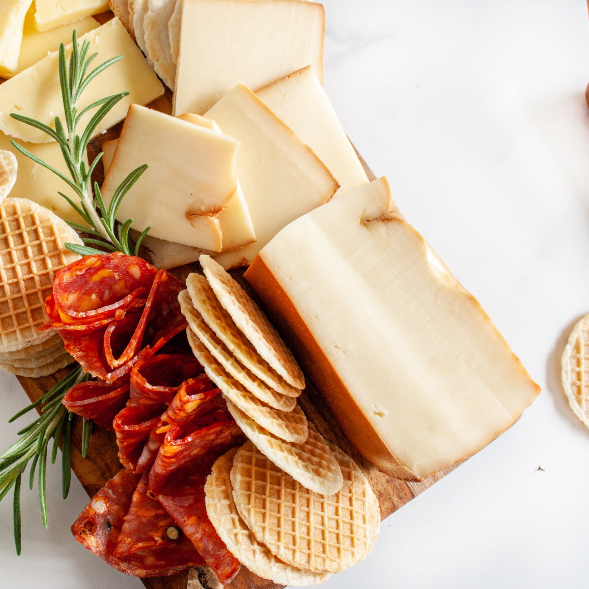 igourmet International Connoisseur Gift Box - Gourmet Foods from Around the World | Premium International Food Collection | Perfect for Holidays, Corporate Gifts & Food Lovers