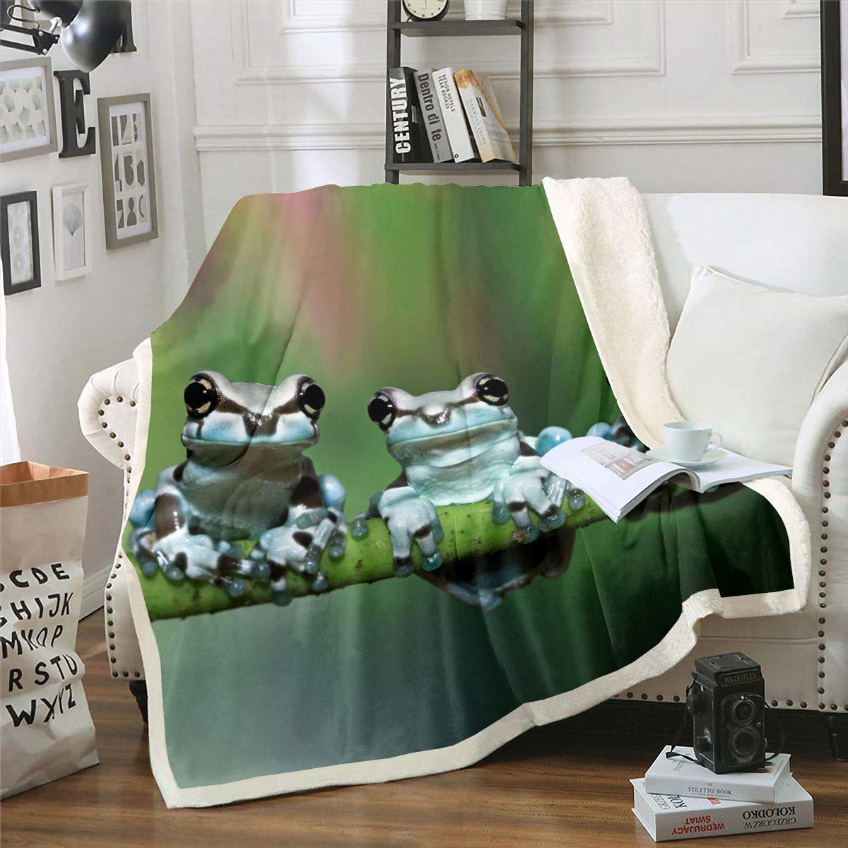 Soft Tree Frog Sherpa Fleece Blanket 50