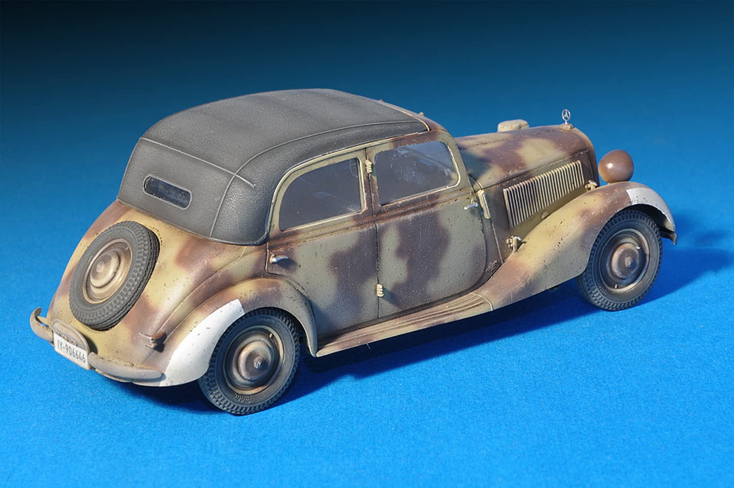 1:35 Scale German Staff Car 170V Plastic Model Kit - WWII Military Vehicle for Collectors & Hobbyists - Perfect for Dioramas, Historical Displays & Model Building Projects
