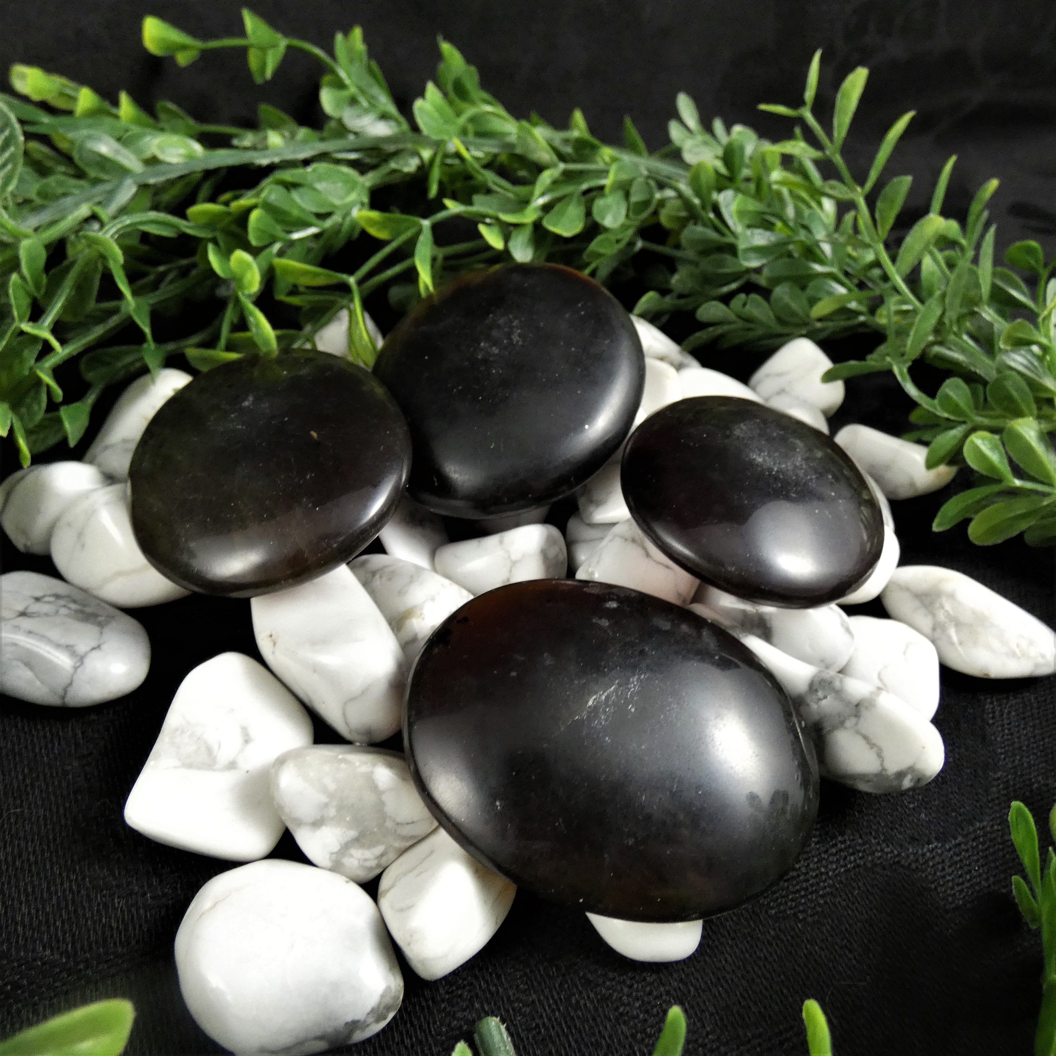 Amber Worry Stones for Anxiety Relief - Natural Healing Stones for Stress & Relaxation - Perfect for Meditation, Yoga & Mindfulness Practices