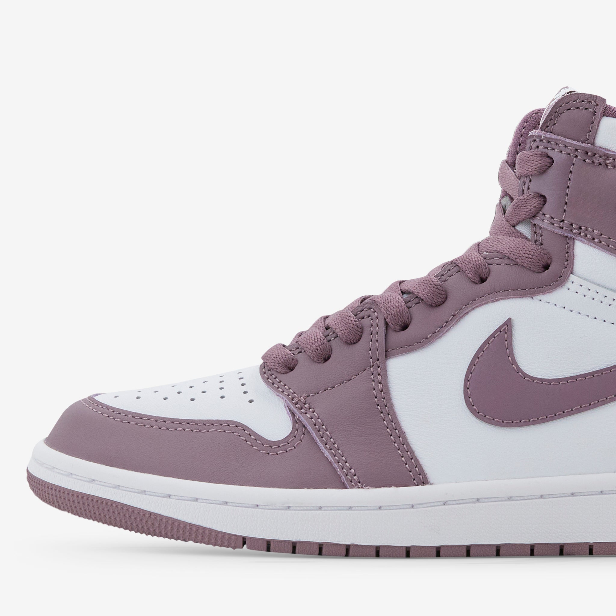 Air Jordan 1 Retro High OG Sneakers - White/Sky J Mauve Colorway | Classic Basketball Shoes for Men | Perfect for Streetwear & Casual Outfits