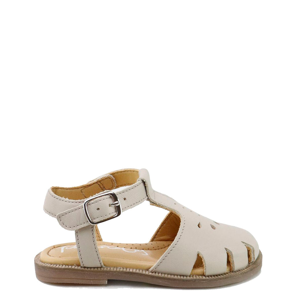 Breathable Perforated Closed-Toe Clay Sandals for Women - Comfortable Summer Walking Shoes for Beach, Travel & Casual Outings