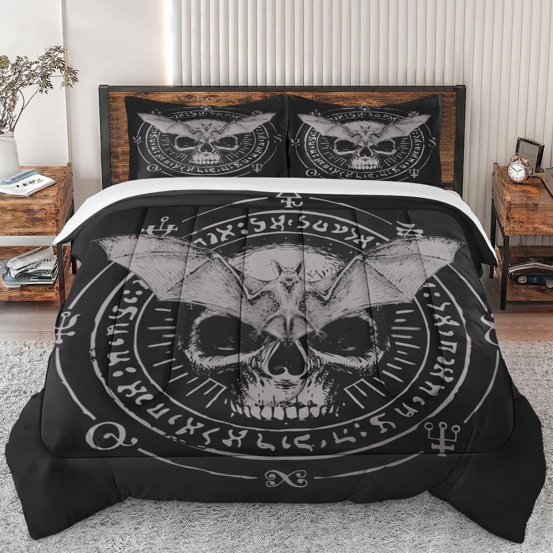 Gothic Bat Skull Comforter Set Queen Size - Spooky Soft Bedding for Kids & Adults, Vintage Halloween Animal Print with 2 Pillowcases - Perfect for Bedroom Decor, Themed Parties & Cozy Nights