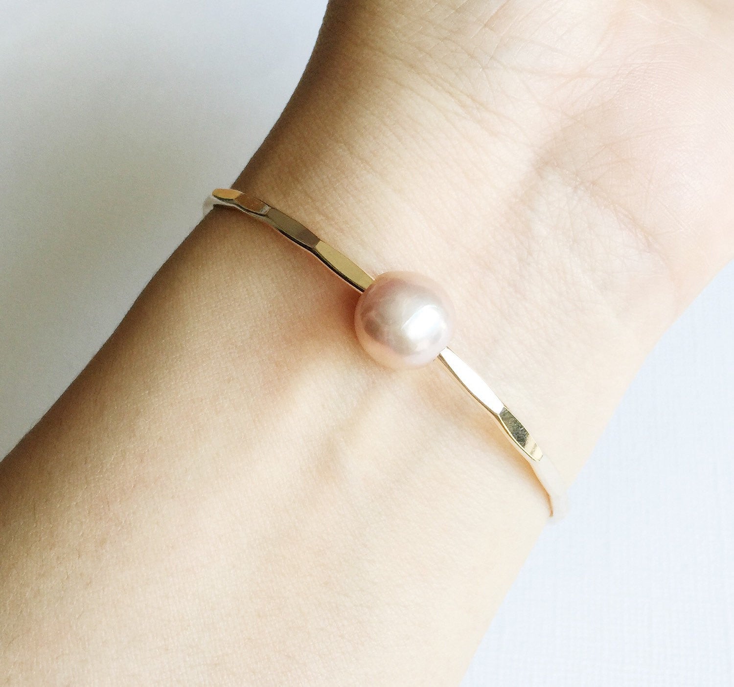 Elegant Pink Edison Pearl Bangle Mika Bracelet (B252) - Perfect for Weddings, Parties & Special Occasions