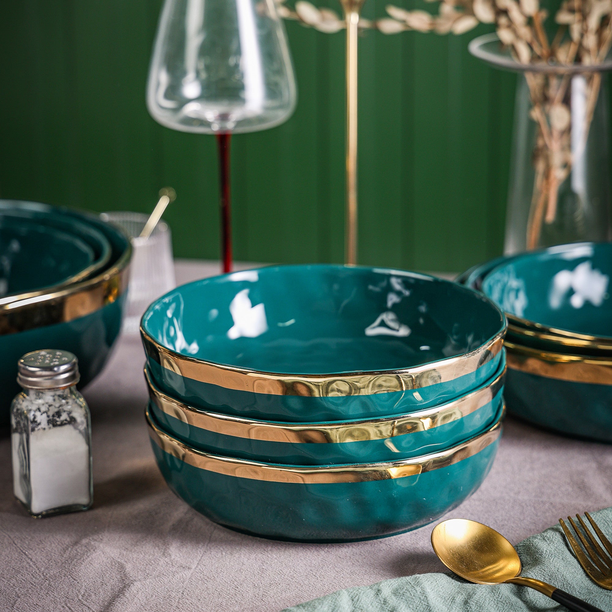 Florian Porcelain Pasta Bowl - Elegant Green Ceramic Dinnerware for Italian Cuisine | Perfect for Home Dining, Restaurants & Gift Giving