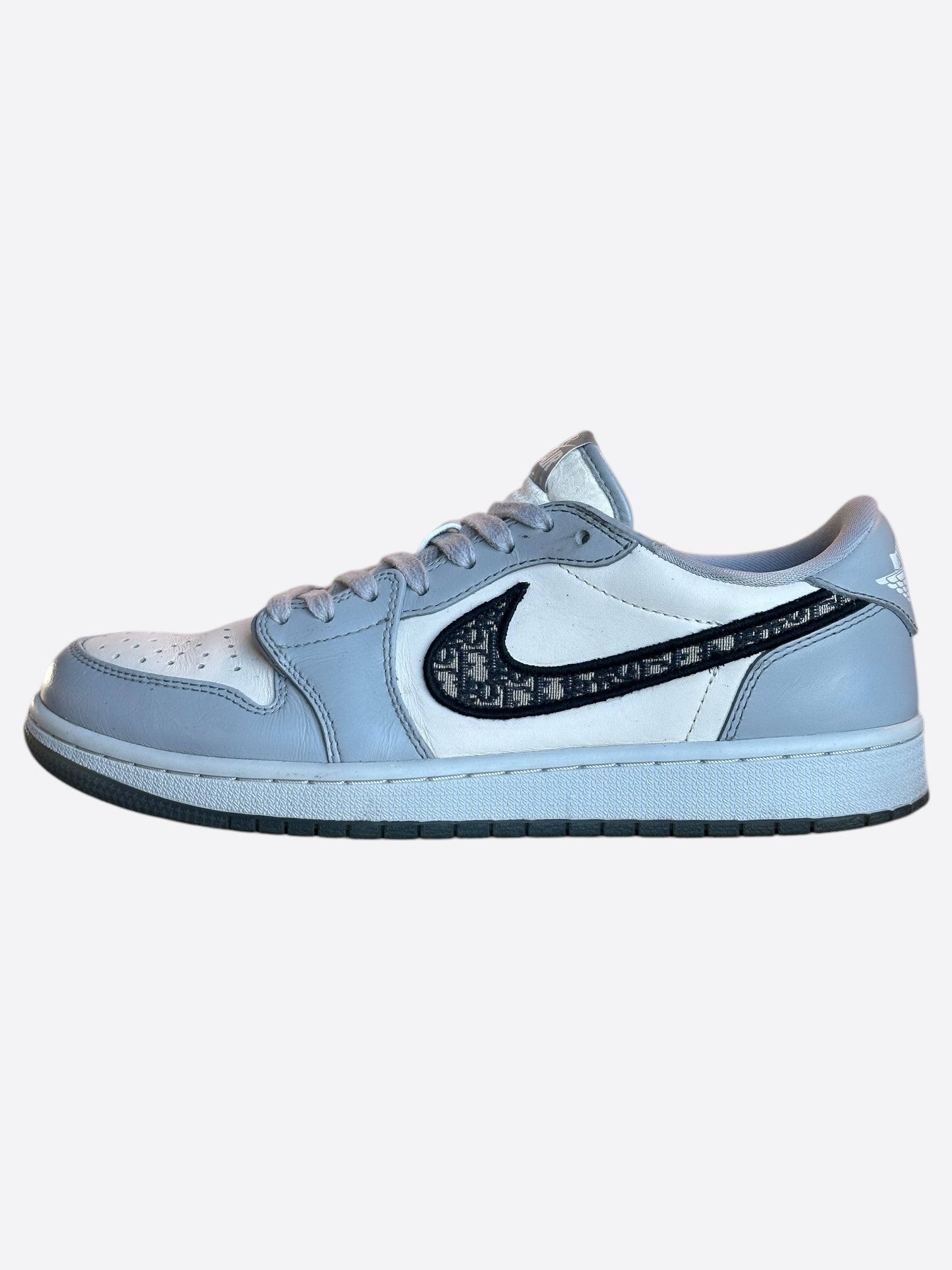 Dior Air Jordan Grey & White Oblique Low Top Sneakers - Men's Luxury Designer Shoes for Casual Wear & Street Style Fashion | Perfect for Everyday Outfits, Sneaker Collectors & Fashion Enthusiasts