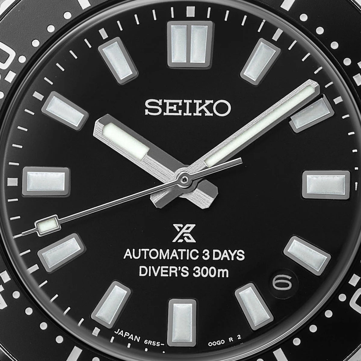 Seiko Prospex 40mm Black Automatic Diver Watch for Men - Waterproof Stainless Steel Sports Watch for Diving, Swimming & Outdoor Adventures