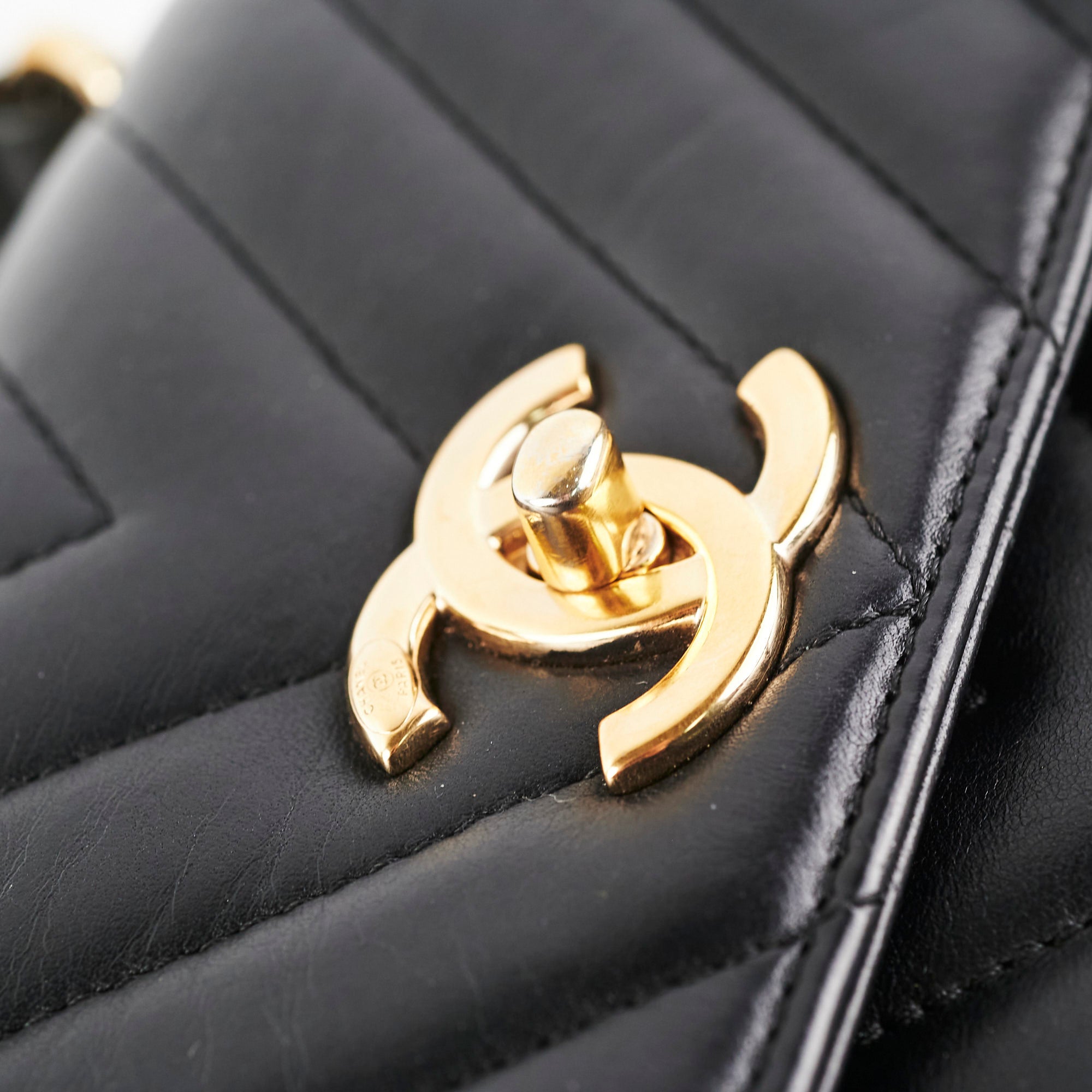 Chanel Trendy CC Handbag Black Lambskin Leather Luxury Shoulder Bag for Women - Perfect for Evening Parties, Work & Special Occasions